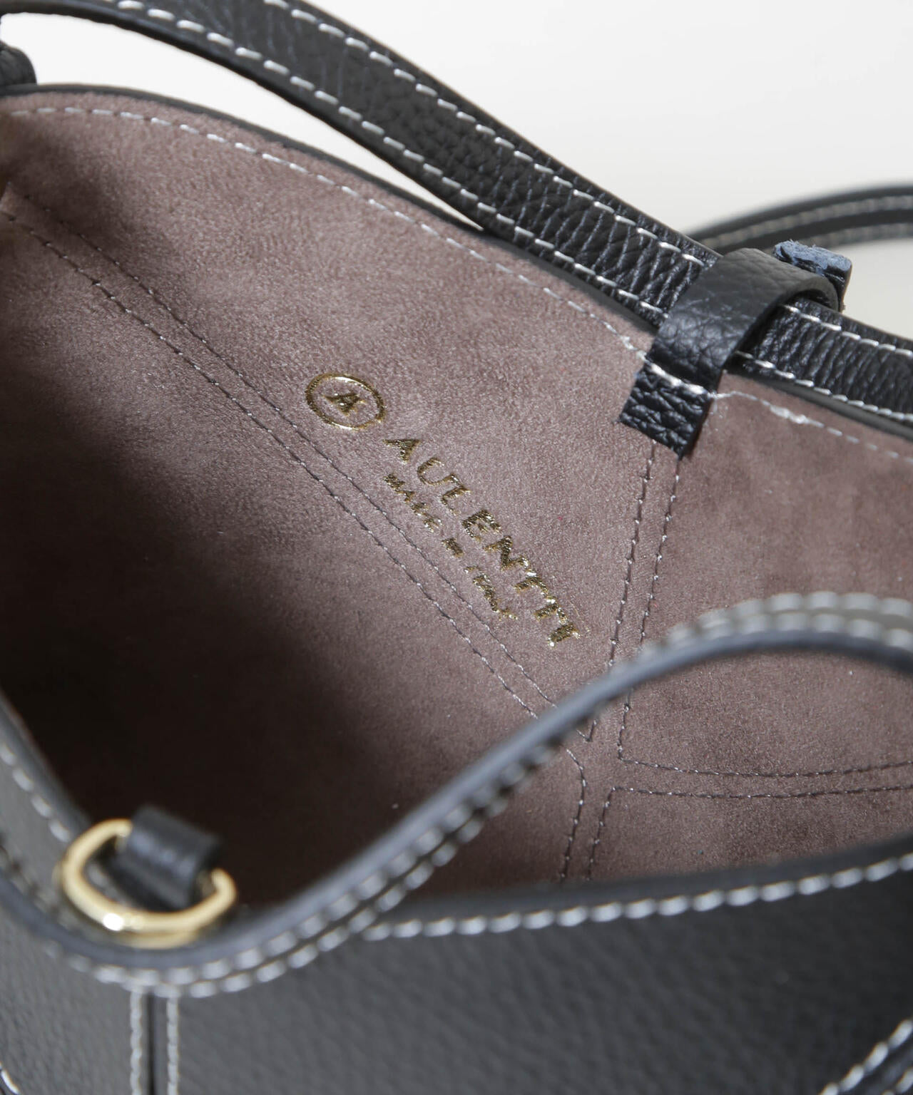 AULENTTI/レザーステッチショルダーバッグ 6716132072