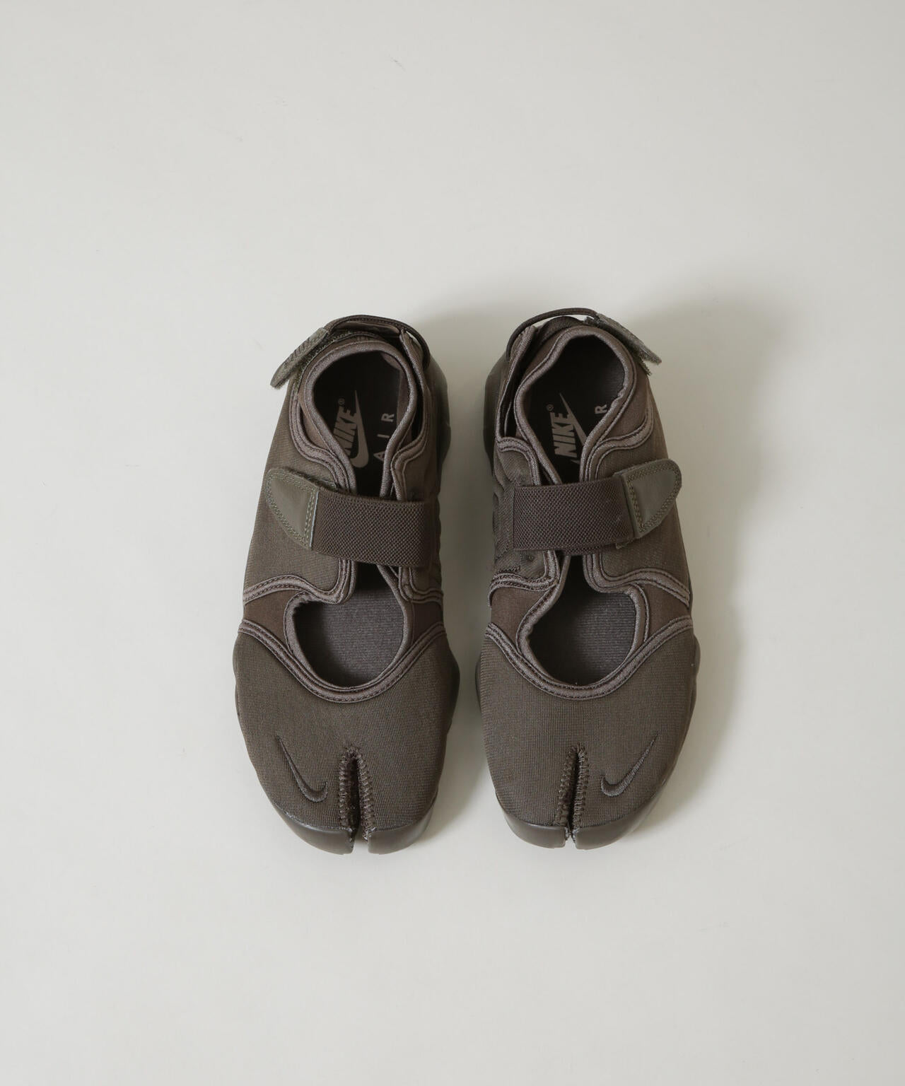 NIKE/ウィメンズ エア リフト FL 6716134027