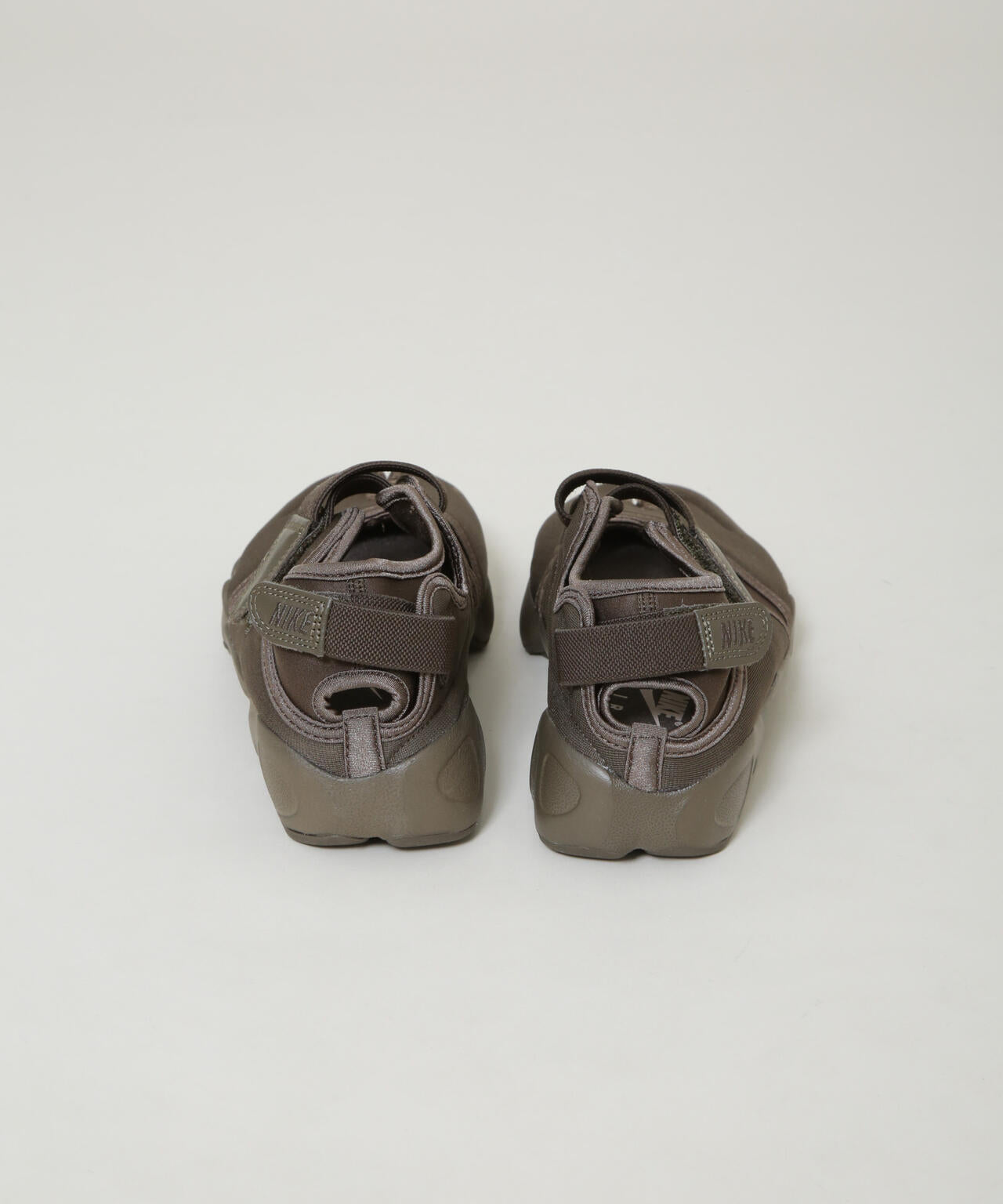 NIKE/ウィメンズ エア リフト FL 6716134027