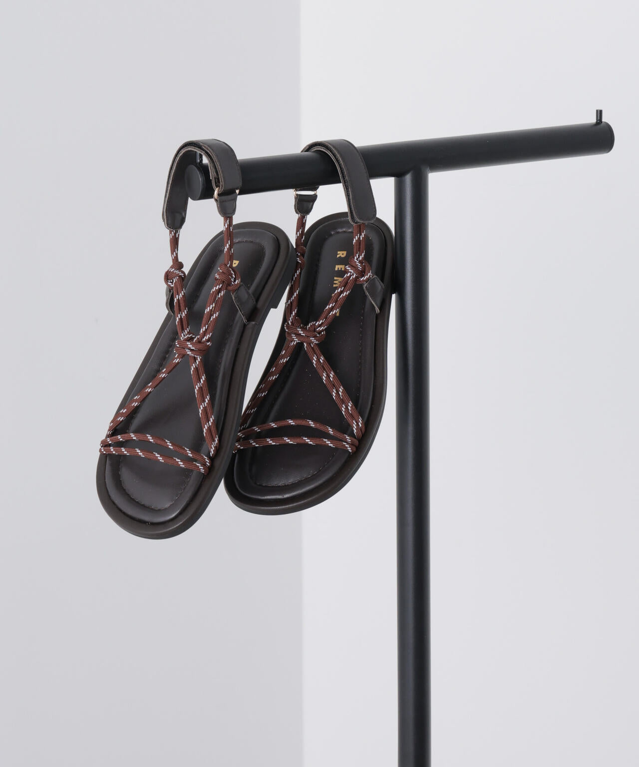 REMME/クロスコードサンダル