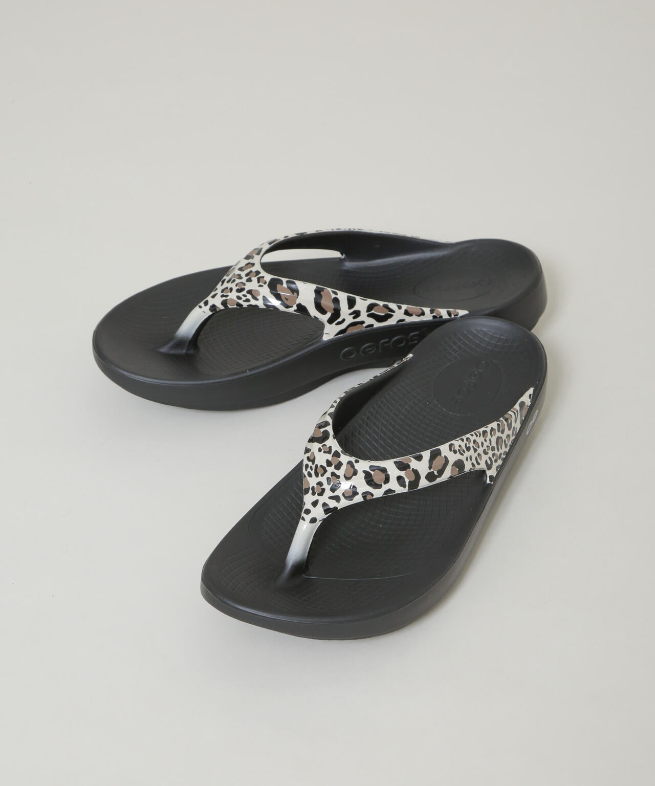 OOFOS/OOlala Luxe / Limited