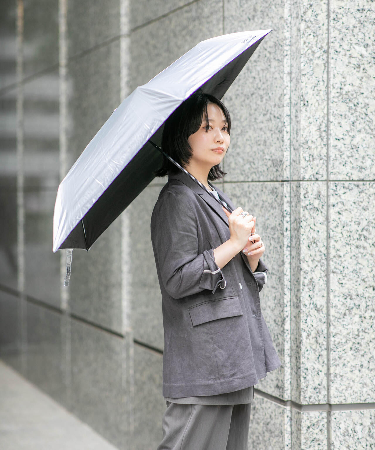 Wpc./IZA LIGHT&SLIM SILVER