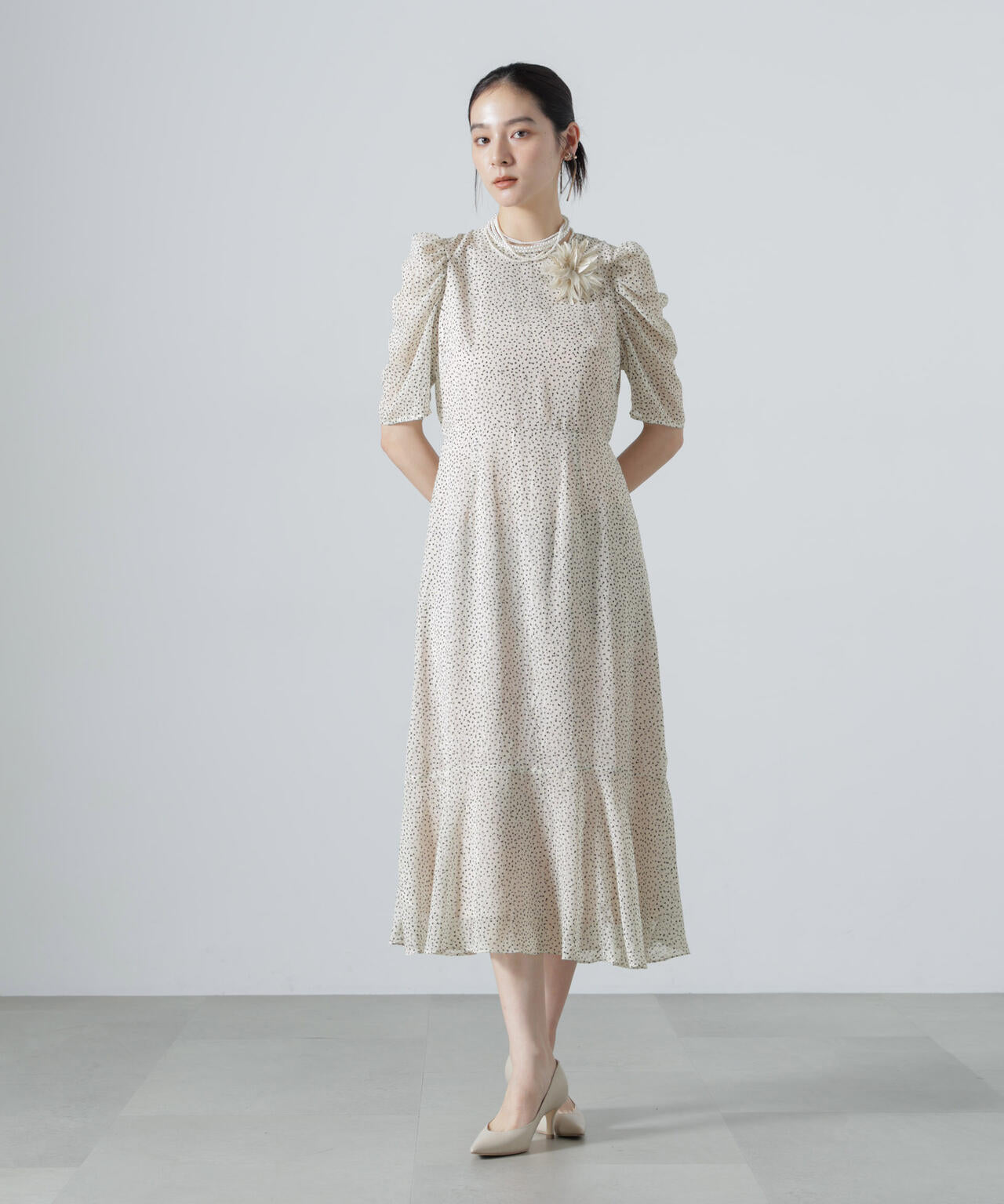 168cm　B:81 W:60 H:89 着用サイズ：38