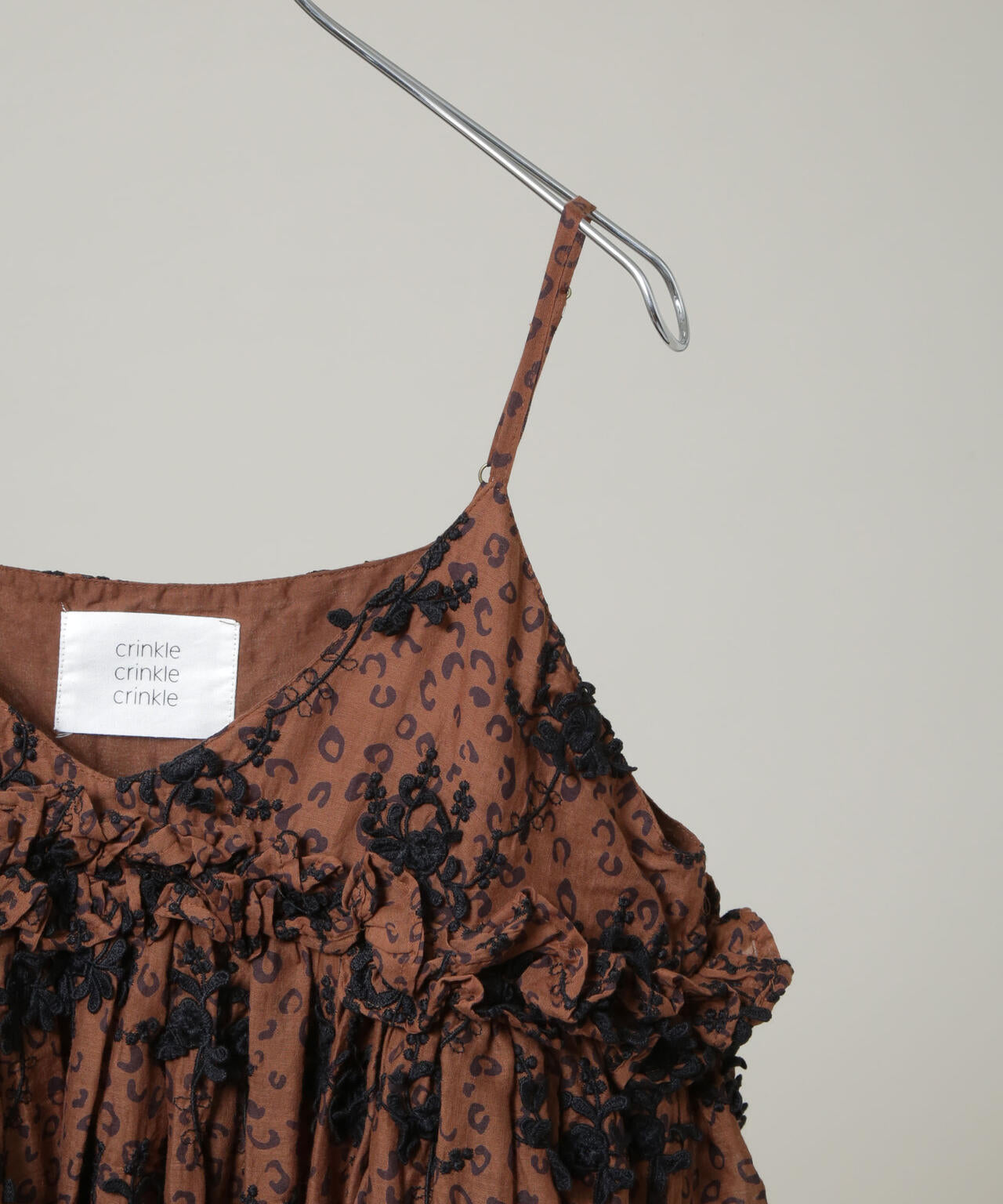 crinkle crinkle crinkle/3D embroidery leopard cami(セットアップ可) 6716221001