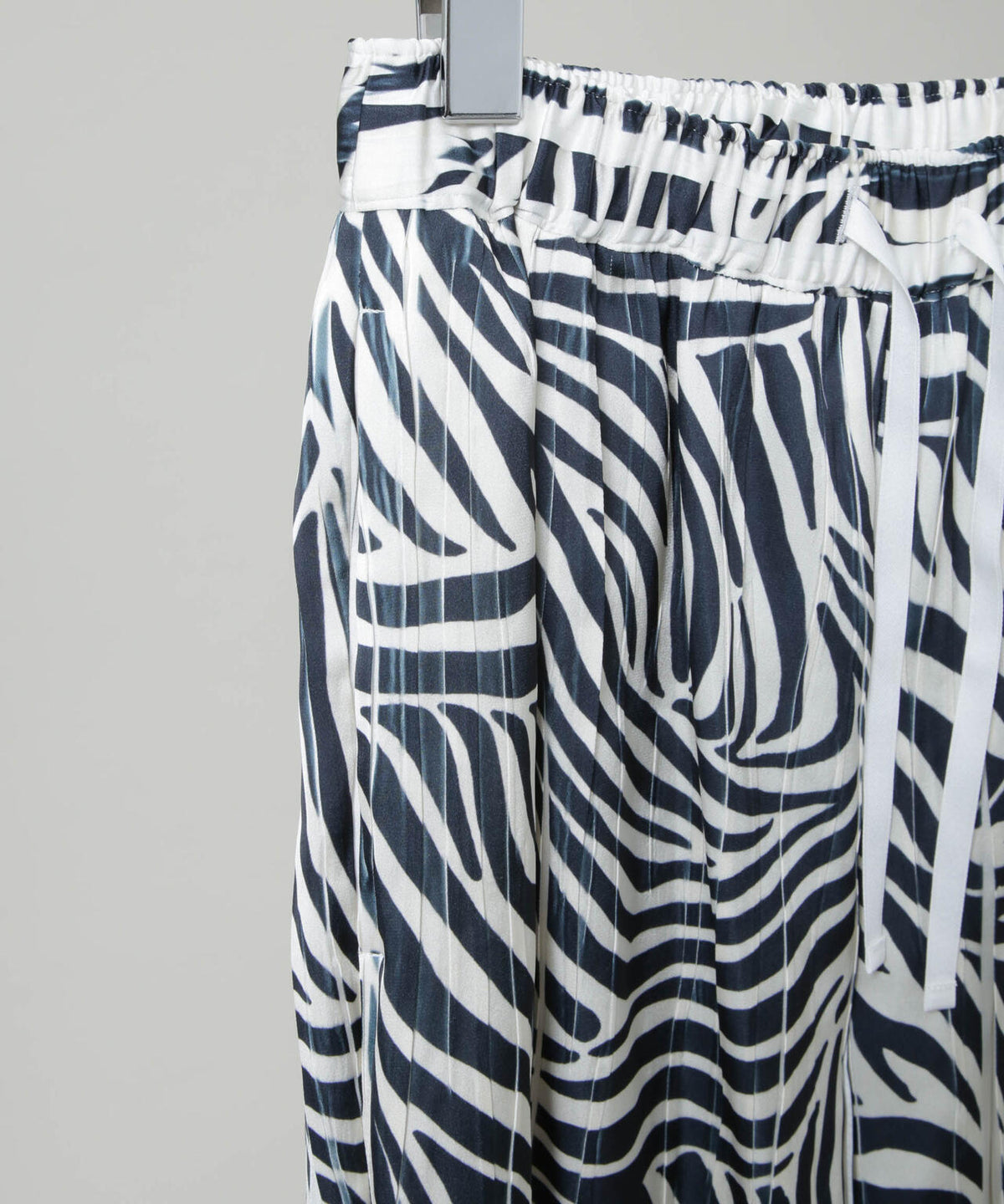 ANTHEM A/PLEATS EASY TROUSERS 6716227014