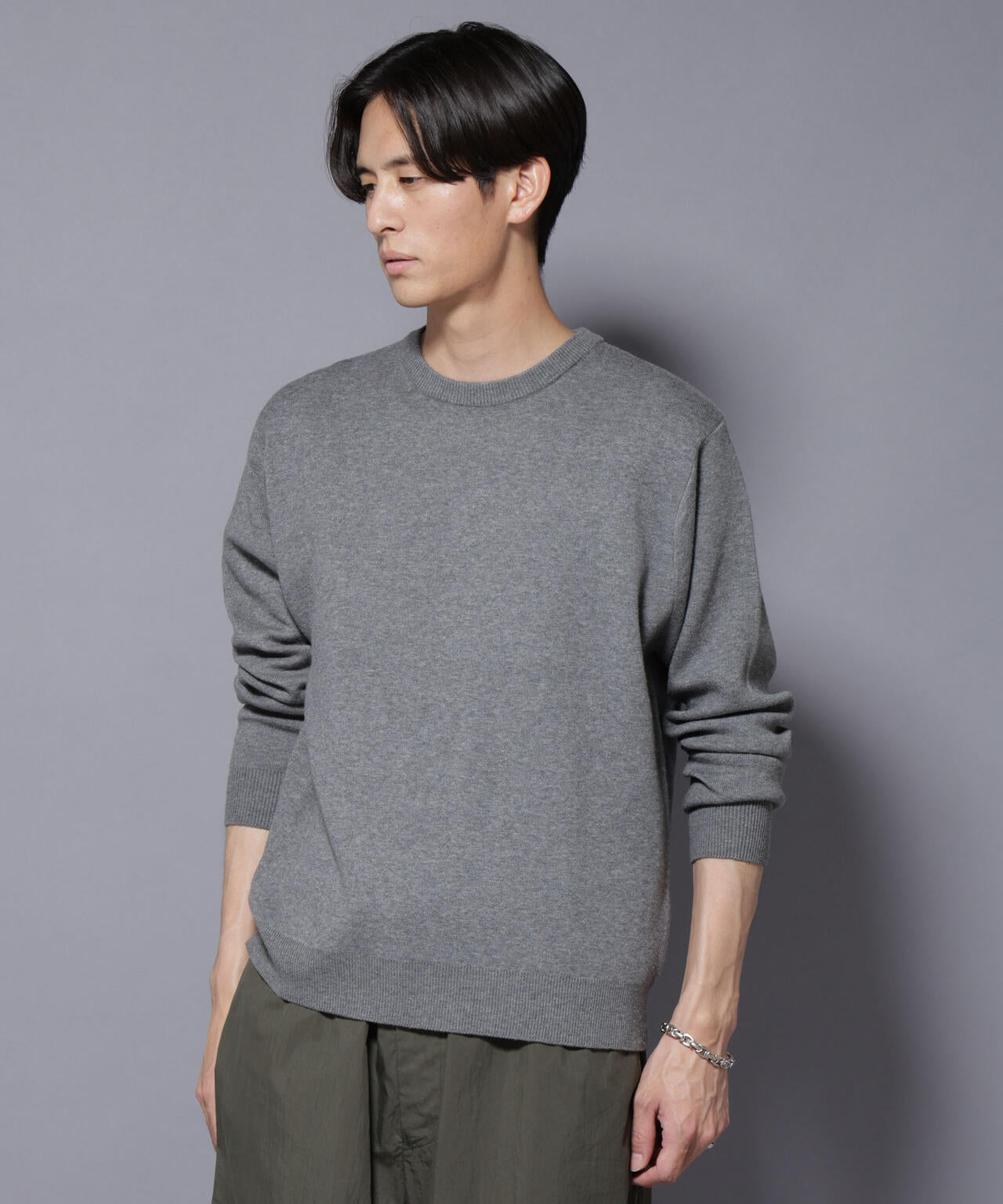 シルク混クルーネックニット