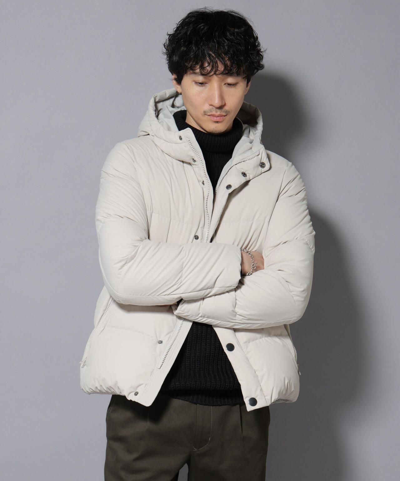 anewdown(R)フルダルステッチフーデット撥水ダウン