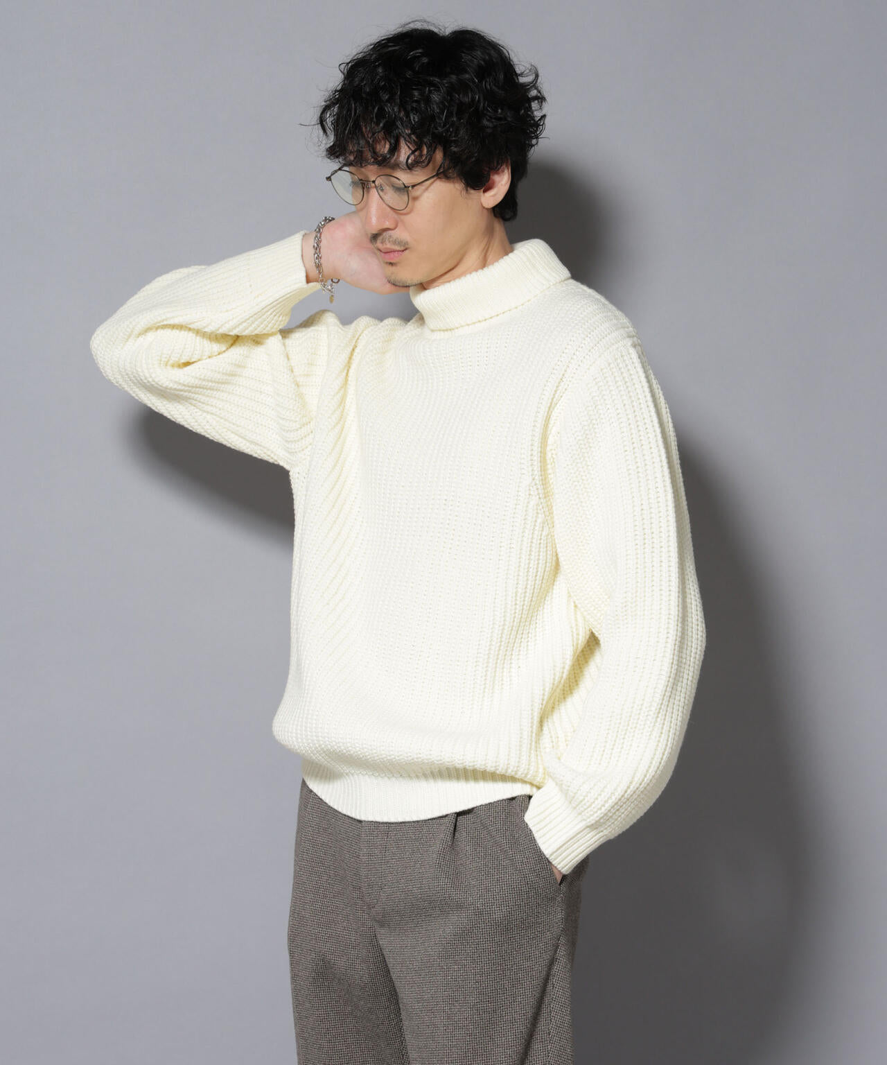 ローゲージタートルニット 6726122208