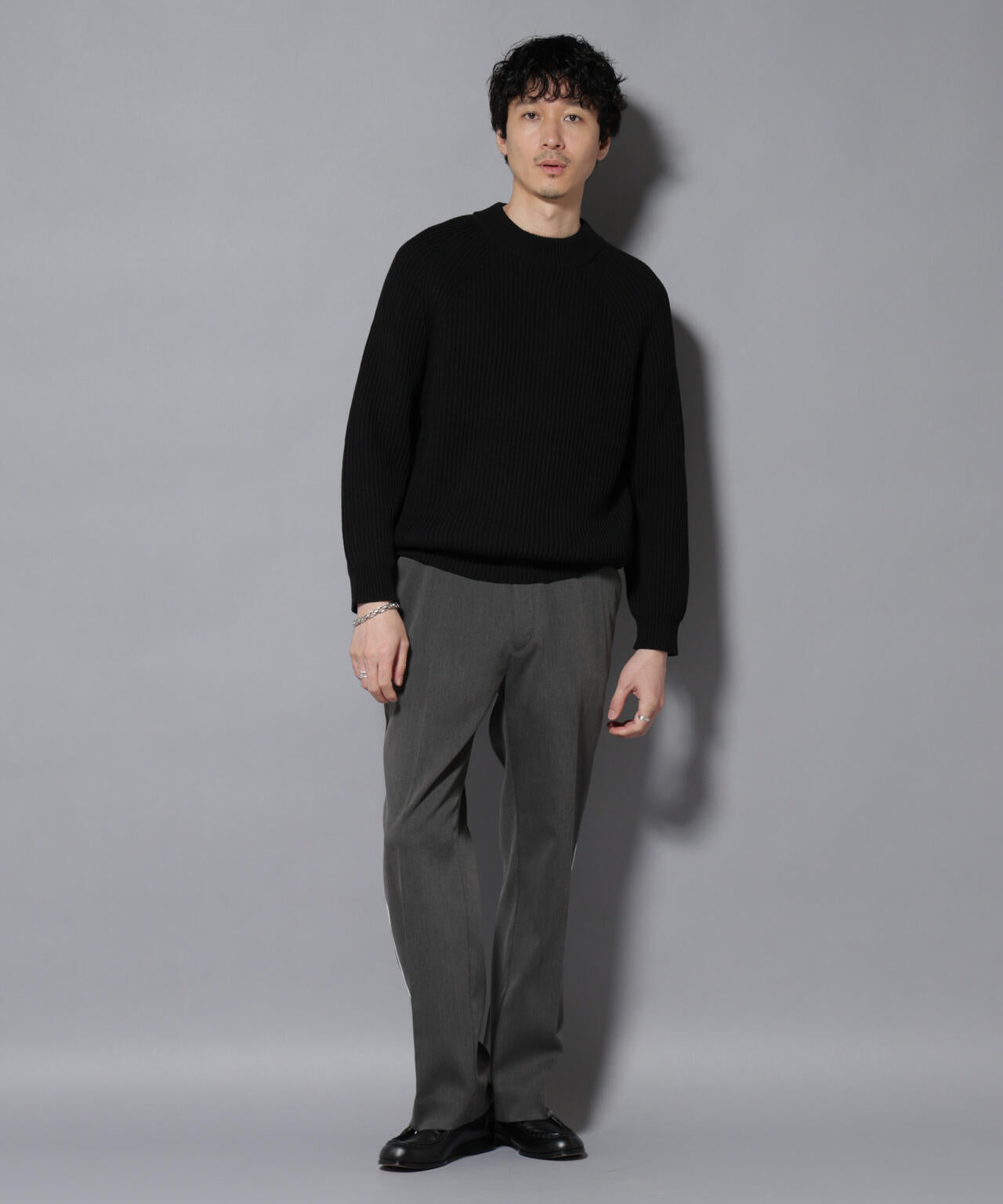 ウォーム側章ストレートスラックス 6726127201