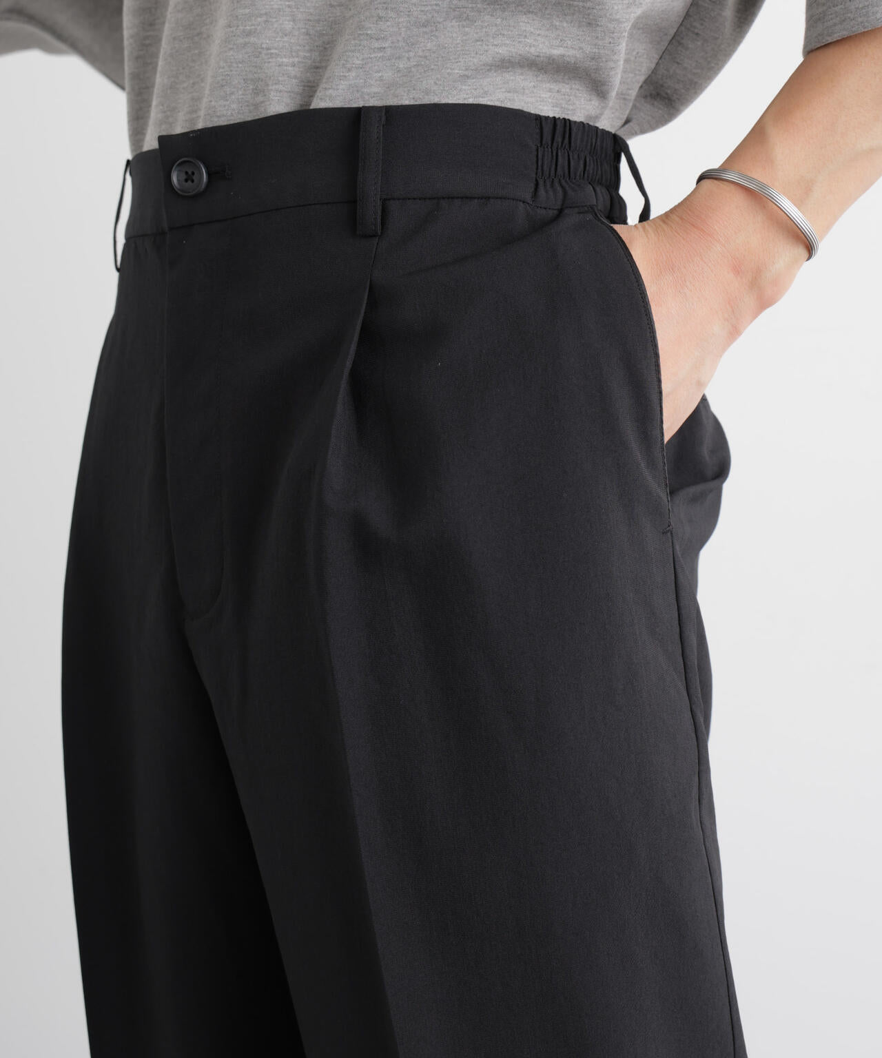 セオアルファ スラックス（セットアップ可） 6726127211