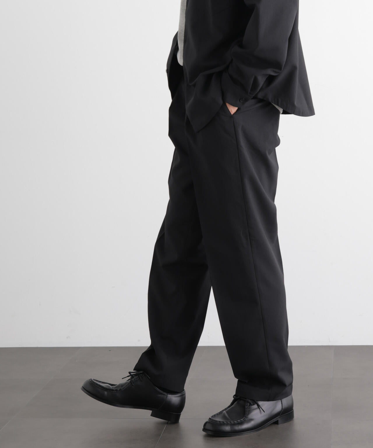 セオアルファ スラックス（セットアップ可） 6726127211