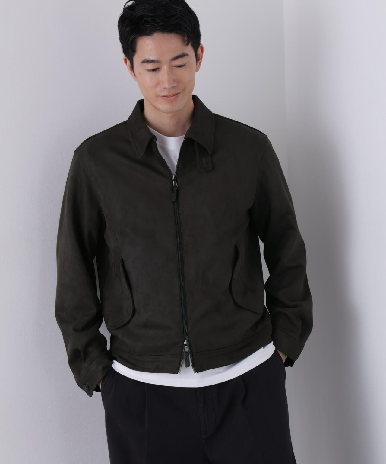 185cm　B:92 W:77 H:90 着用サイズ：L