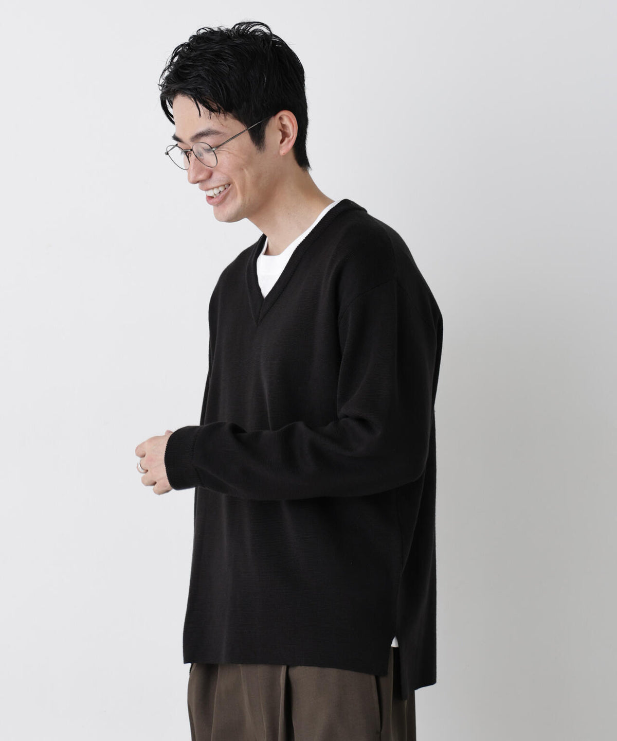 タスマニアウールミックス ミラノリブリラックスVネック 6726222209