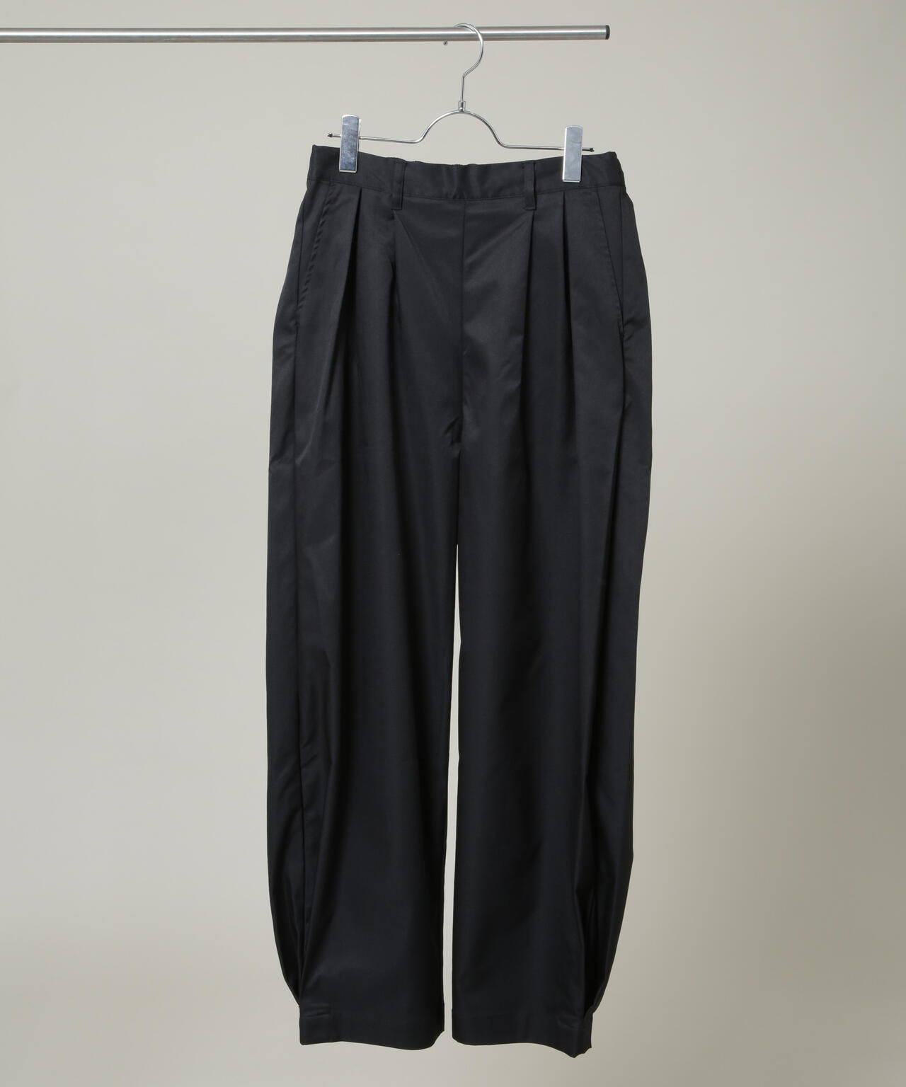 NORMANBROS/変形裾タックオーバーワイドパンツ 6726227003