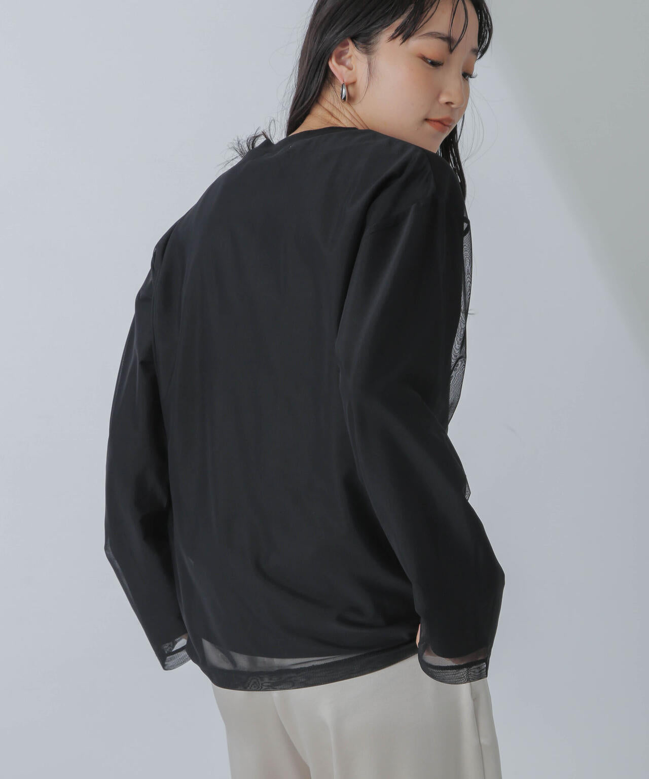 チュールレイヤードロングスリーブTシャツ 6734123307