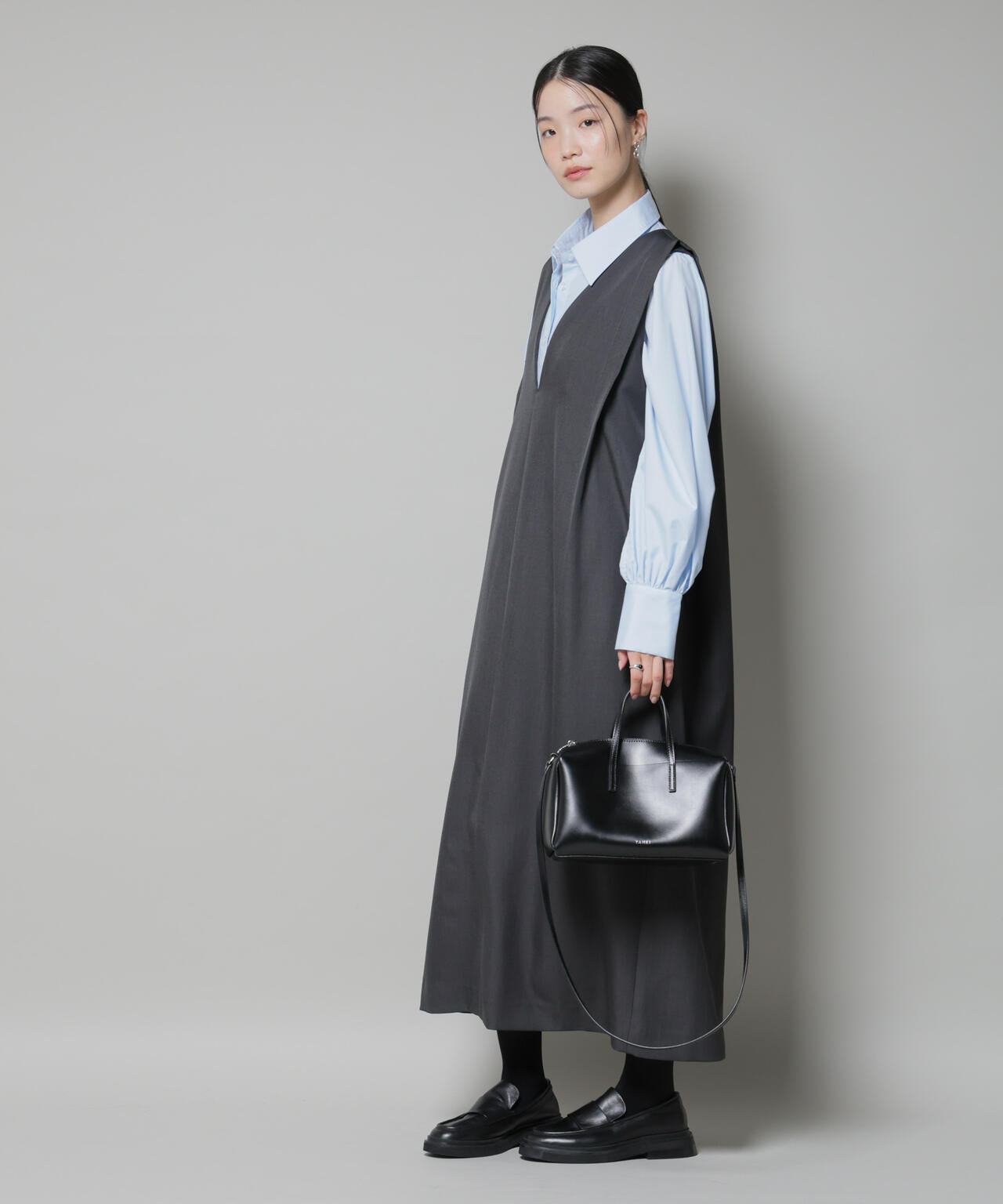 ショルダータックVネックワンピース 6735219323