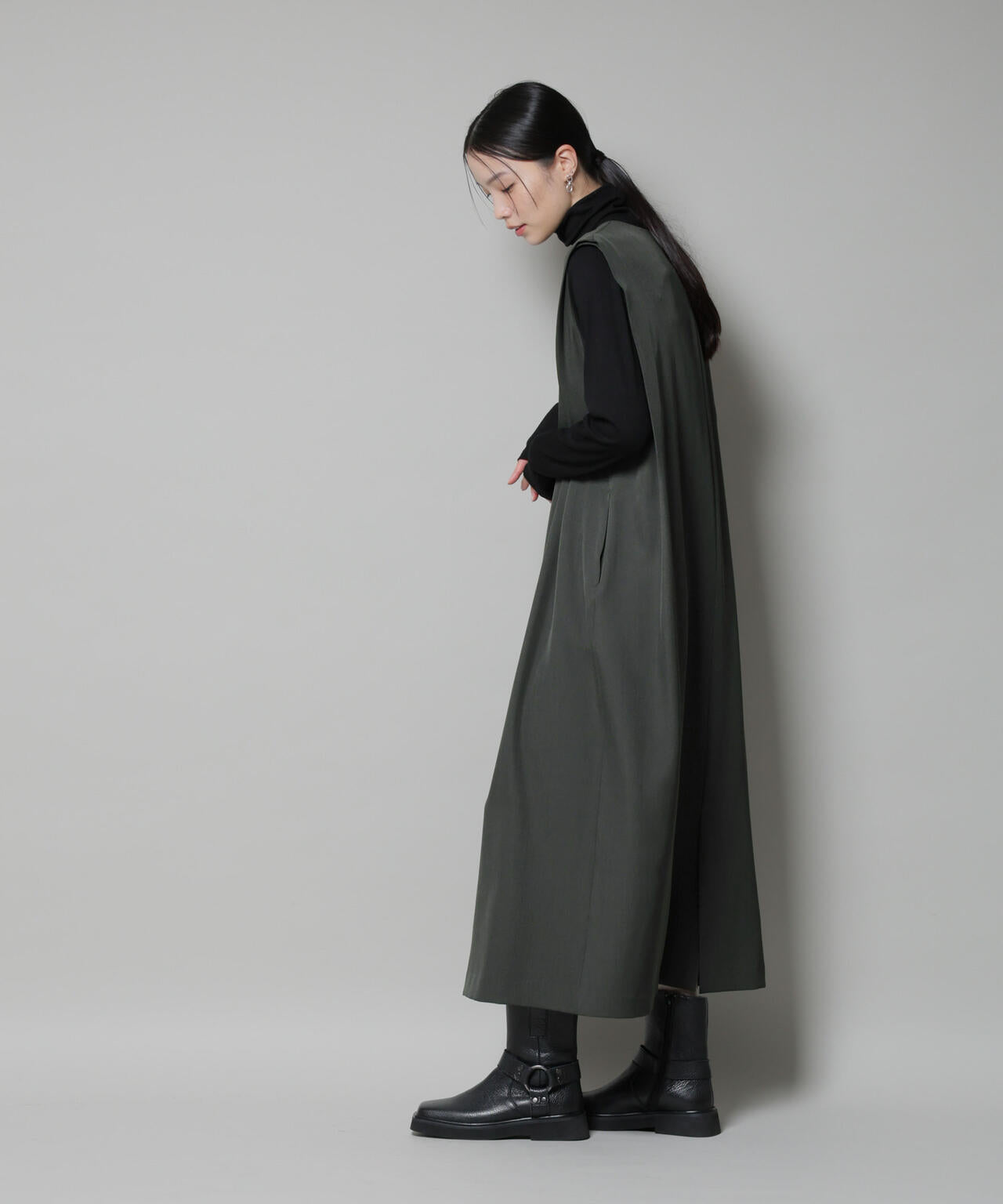 ショルダータックVネックワンピース 6735219323