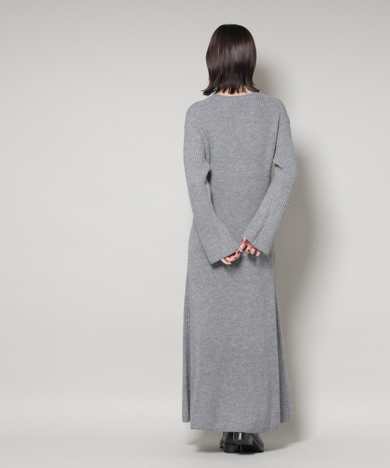 片畦フレアニットワンピース 6735219332