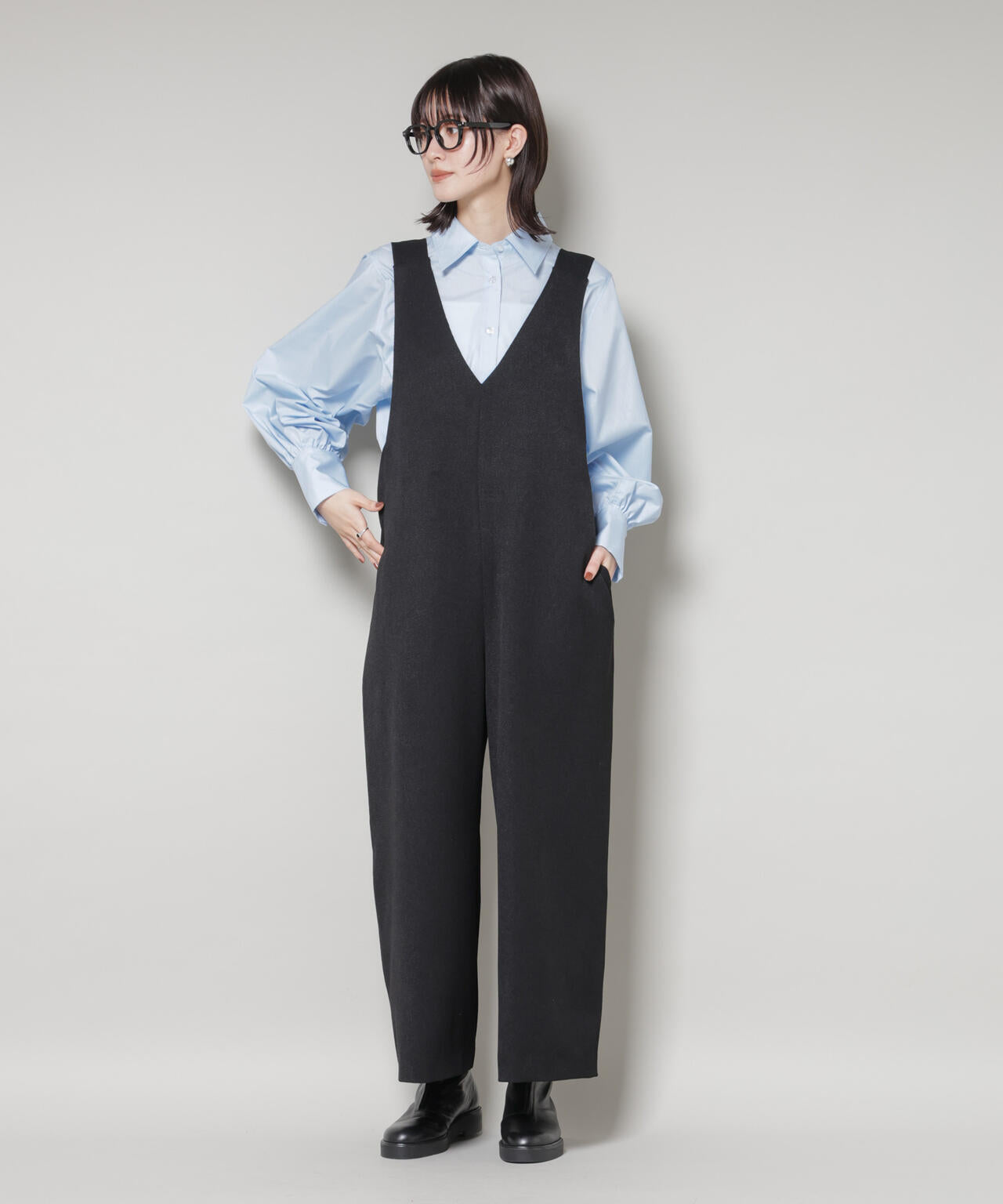 Vネックオールインワン 6735219333