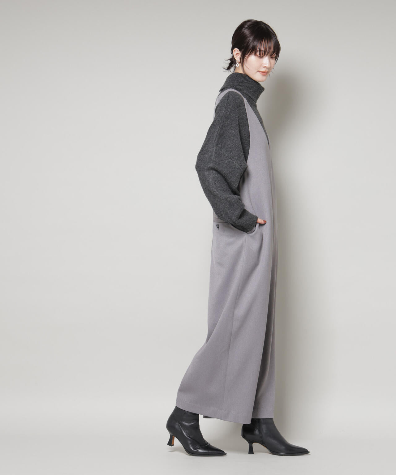 Vネックオールインワン 6735219333