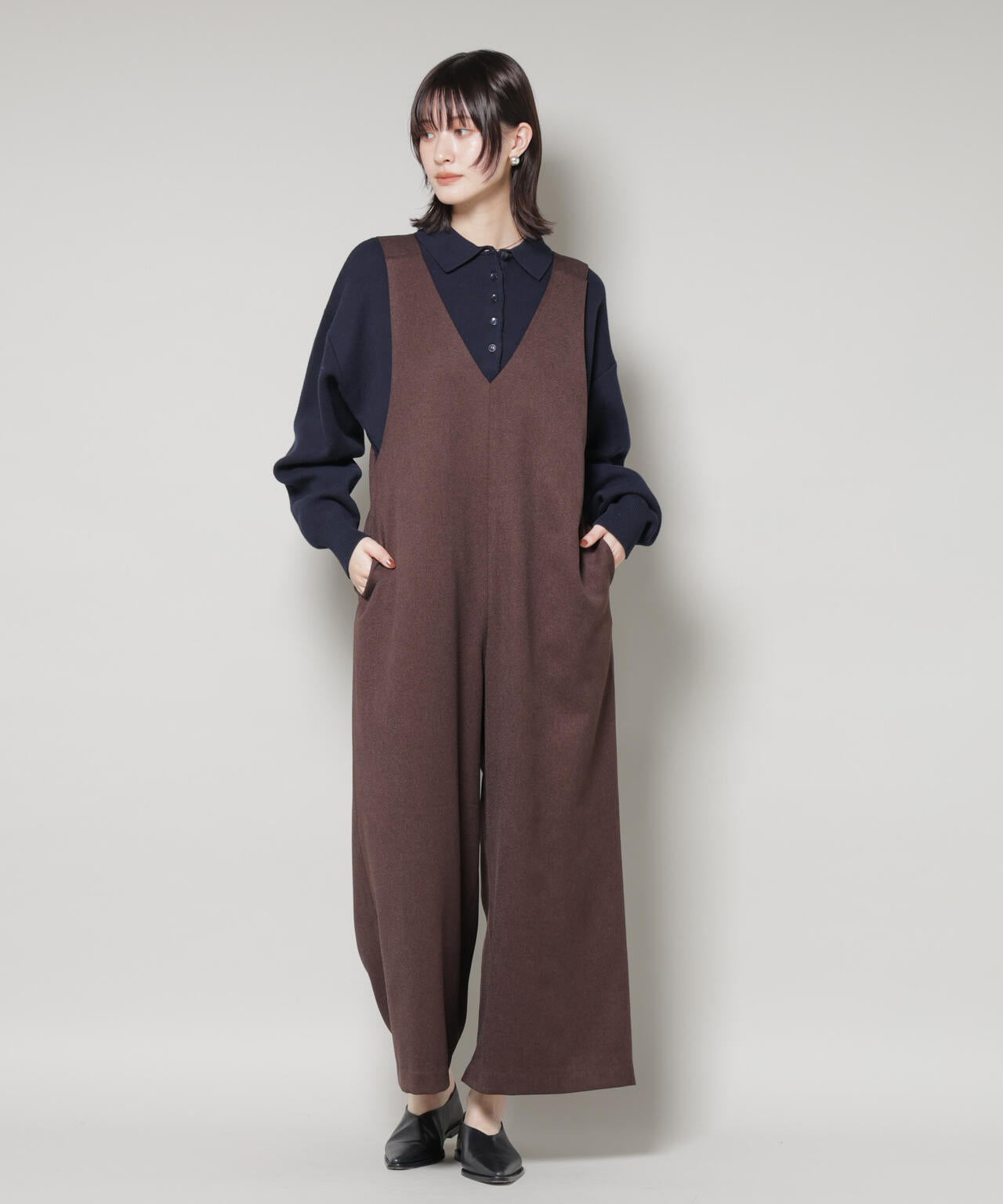 Vネックオールインワン 6735219333