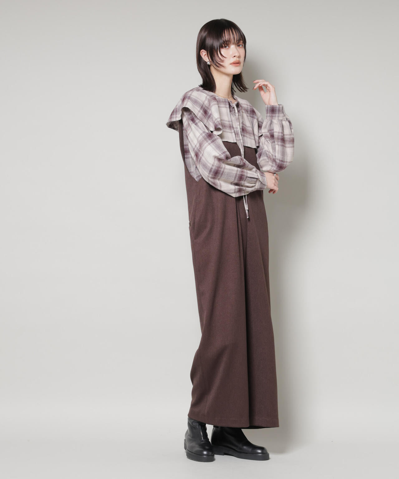 Vネックオールインワン 6735219333