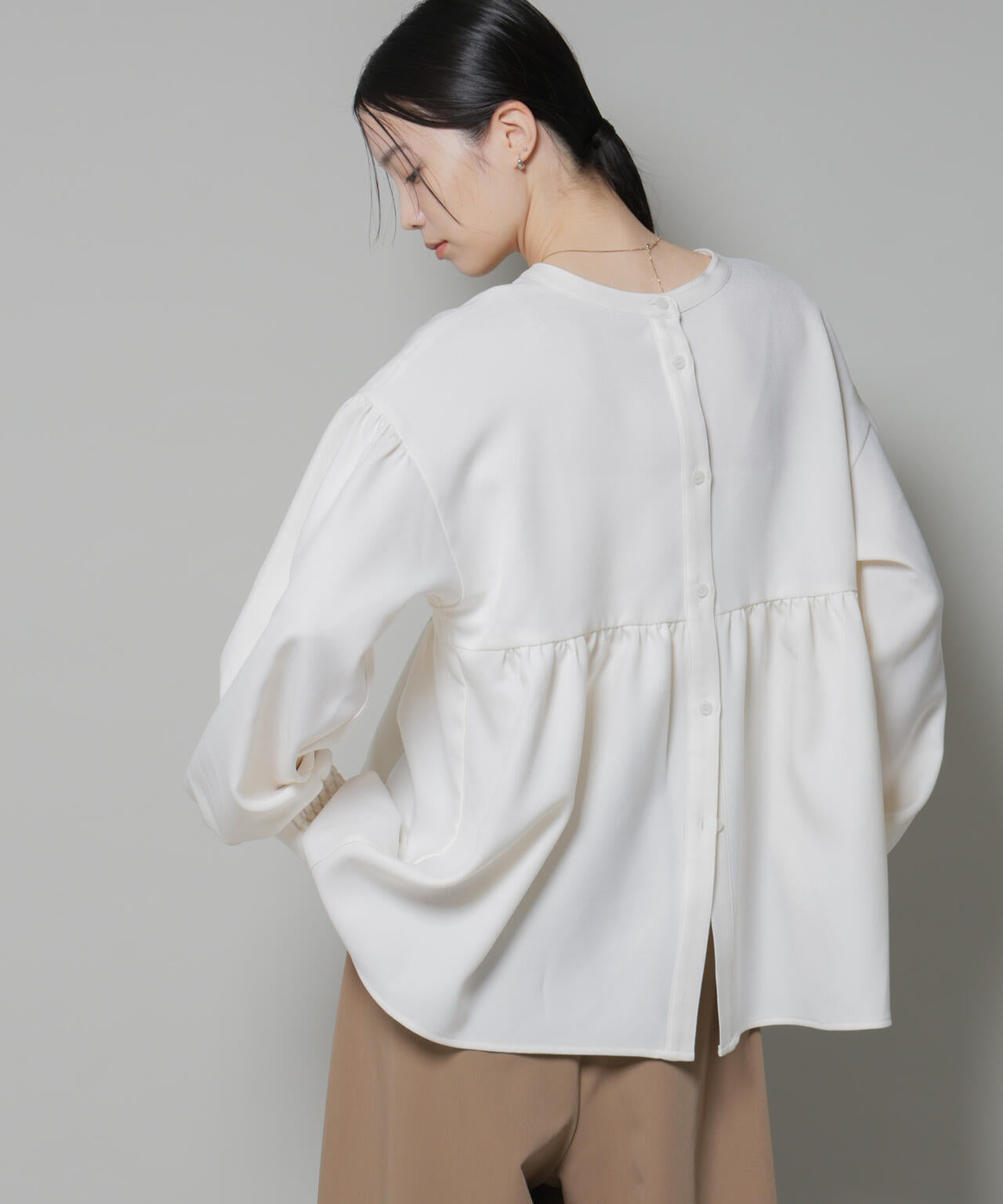 ウールライクポリエステル前後2way切り替えペプラムブラウス(セットアップ可) 6735220314