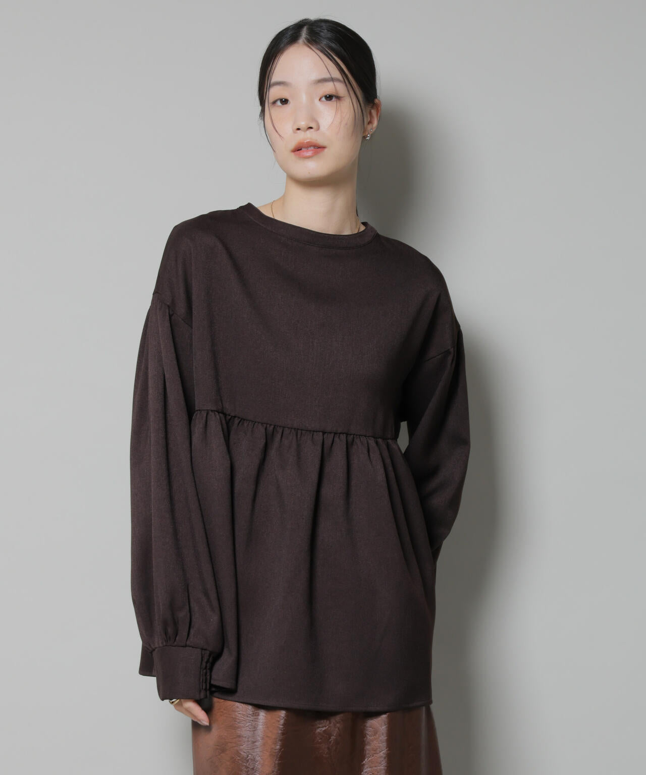 ウールライクポリエステル前後2way切り替えペプラムブラウス(セットアップ可) 6735220314