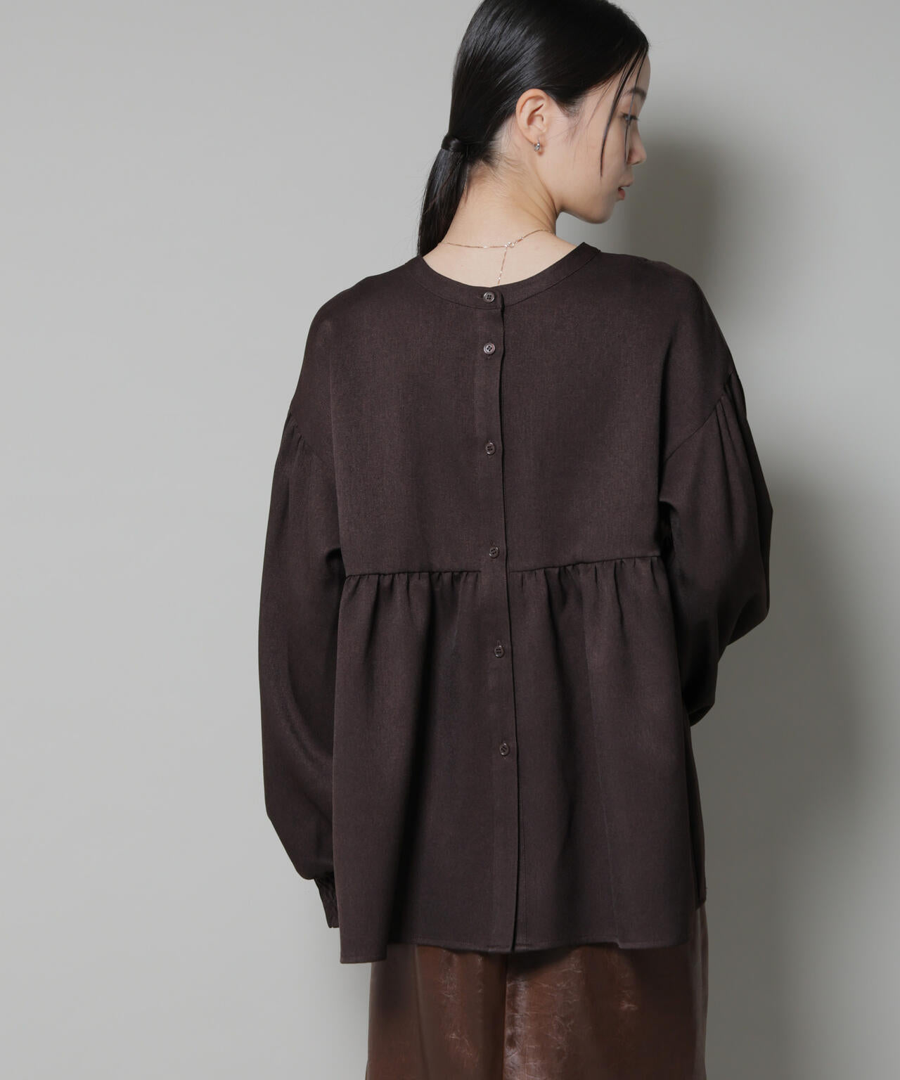 ウールライクポリエステル前後2way切り替えペプラムブラウス(セットアップ可) 6735220314