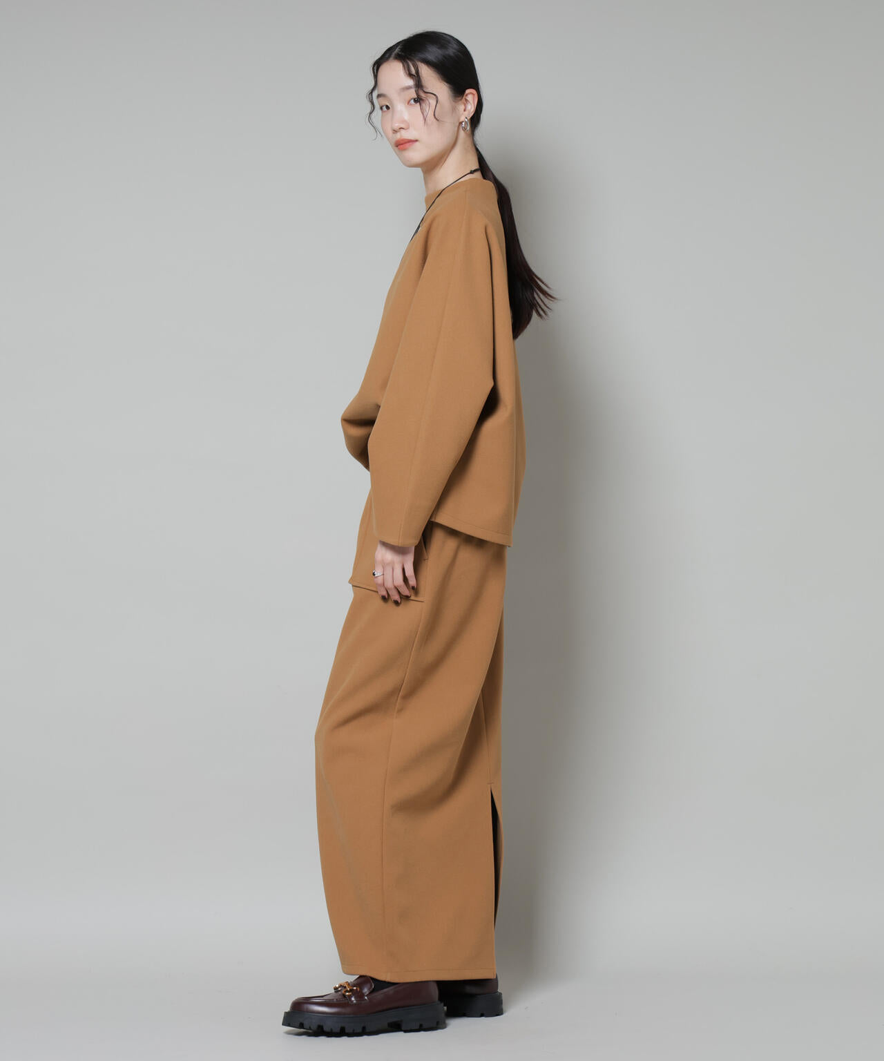 ソフトメルトンジャージータックスリーブモックネックトップス(セットアップ可) 6735220315