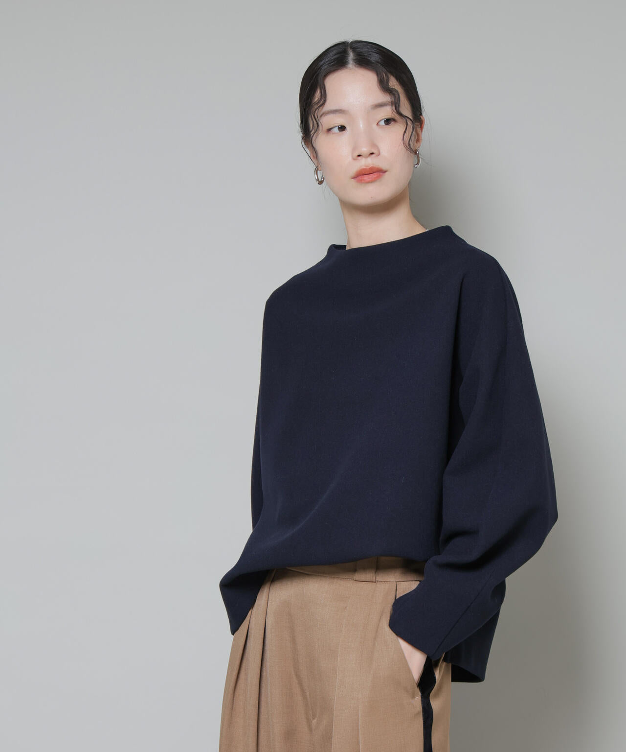 ソフトメルトンジャージータックスリーブモックネックトップス(セットアップ可) 6735220315