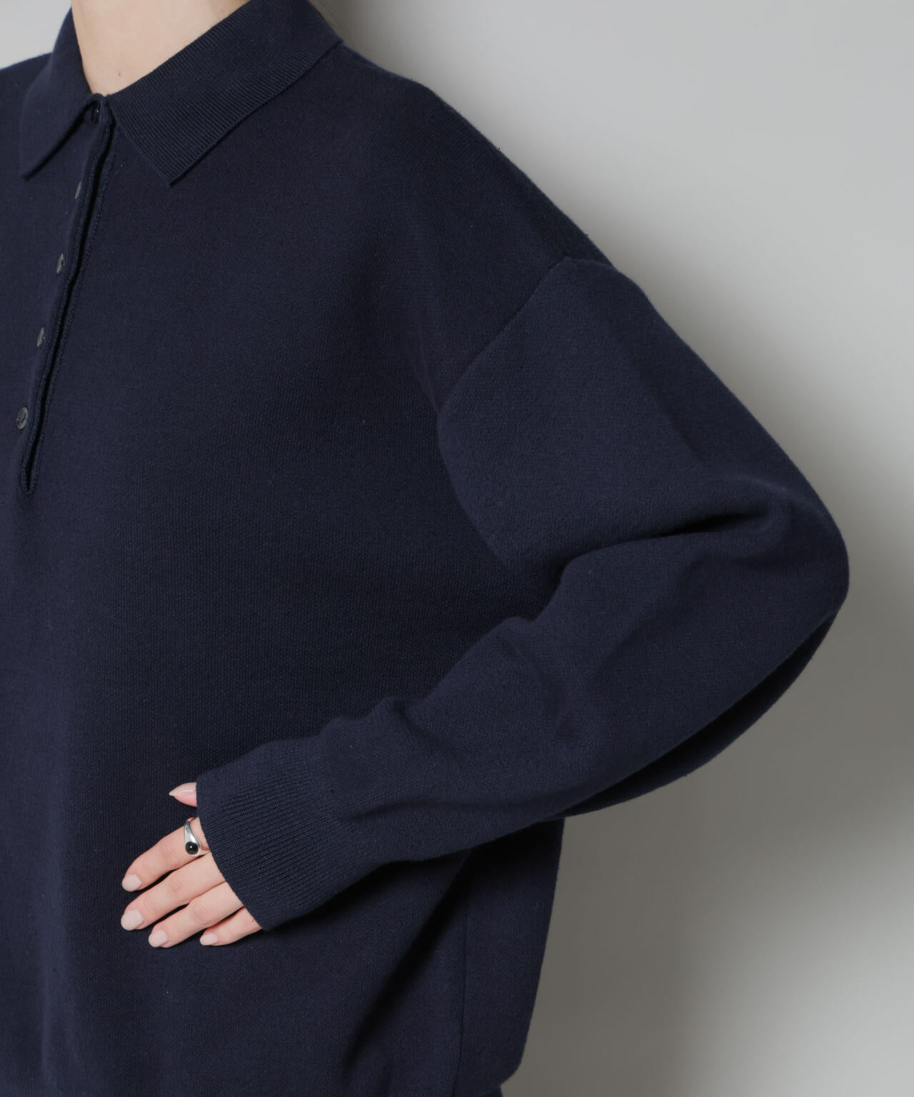 スウェットライク衿付きボタンニット 6735222346