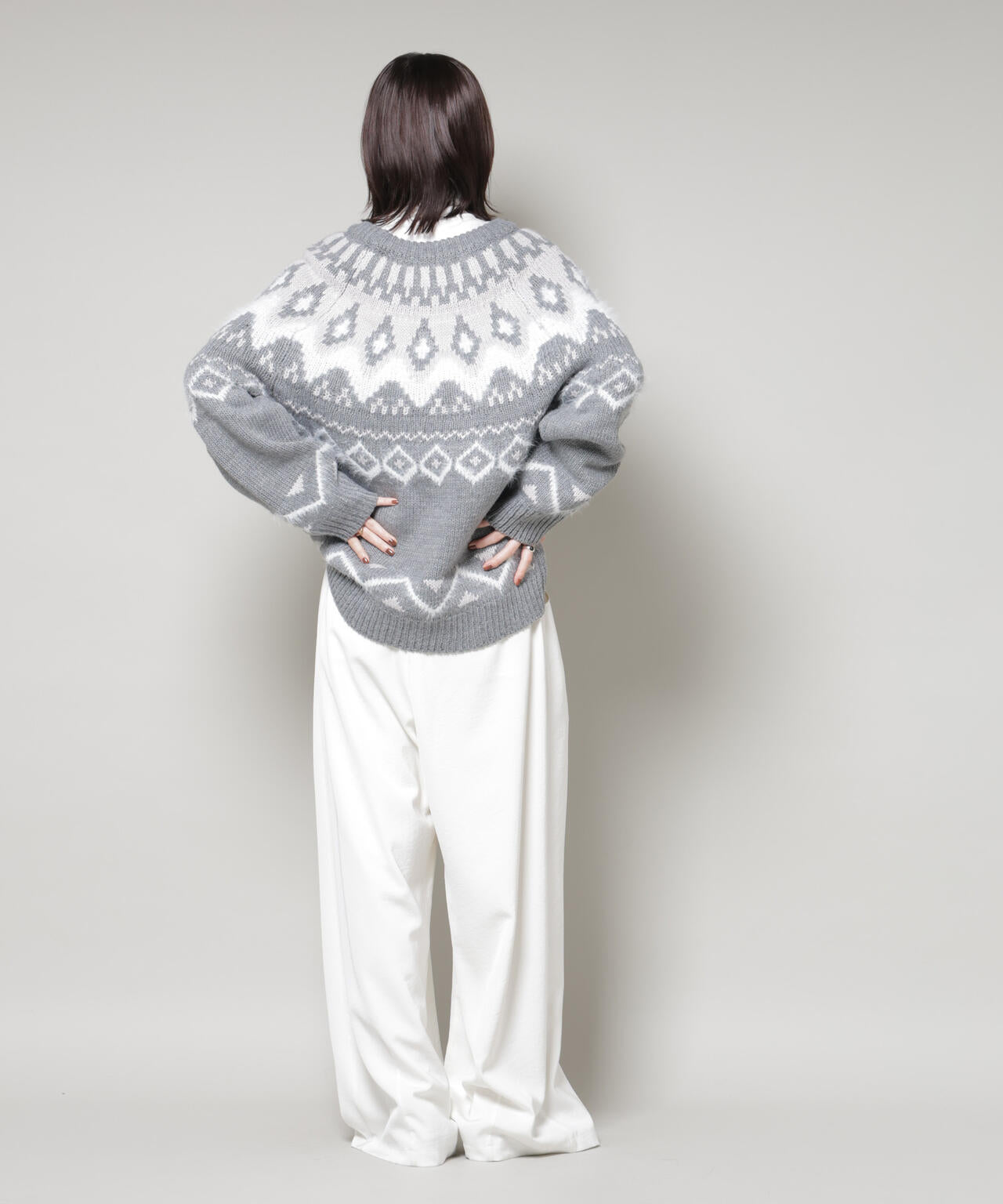 シャギーミックス求心柄ニットトップス 6735222350