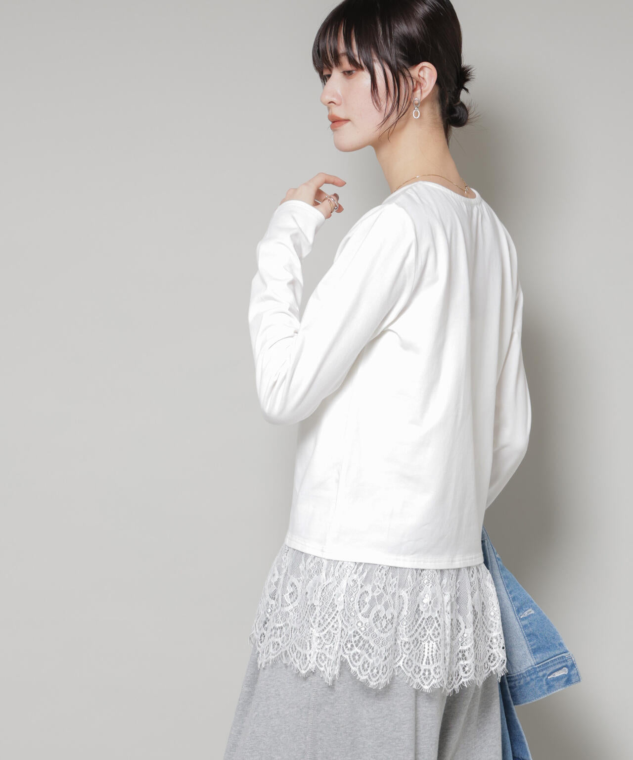 裾レースドッキングロングTシャツ 6735223319