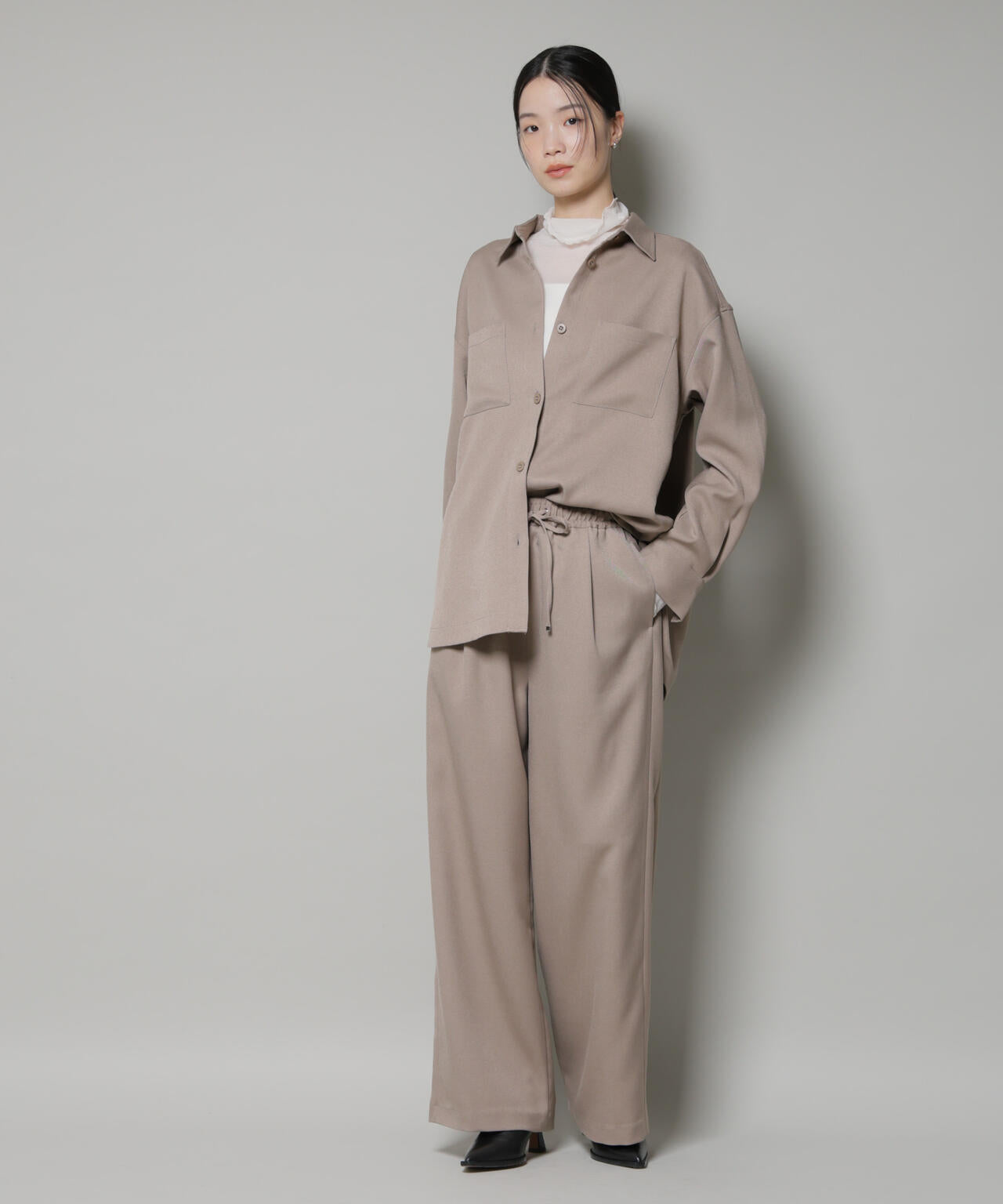 ウールライクポリエステルサイドライン切り替えドロストパンツ(セットアップ可) 6735227317