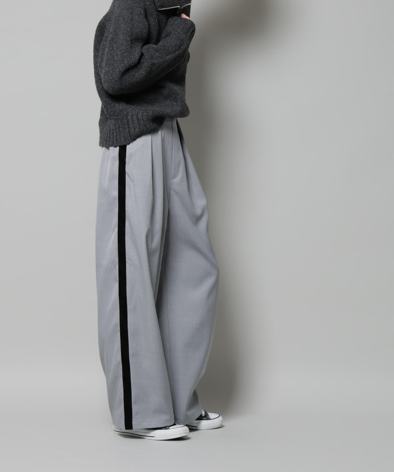 ベルベッドサイドラインパンツ