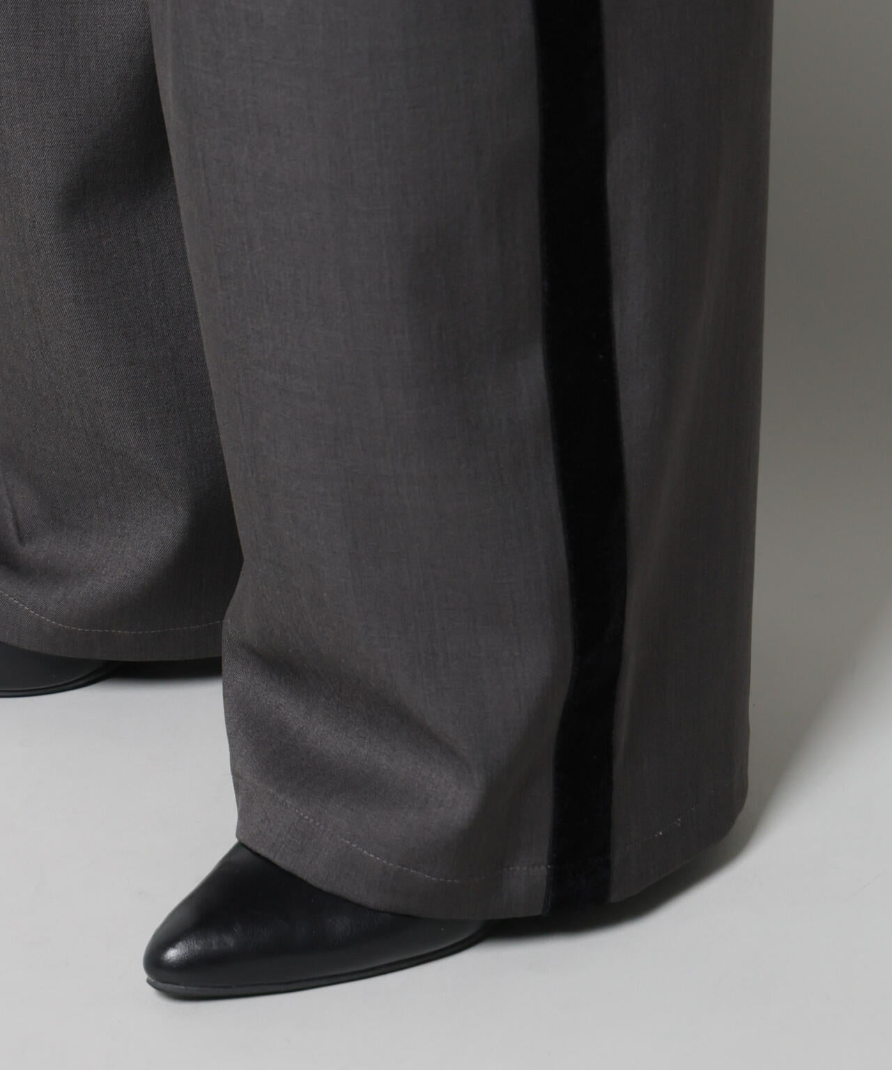 ベルベッドサイドラインパンツ 6735227318