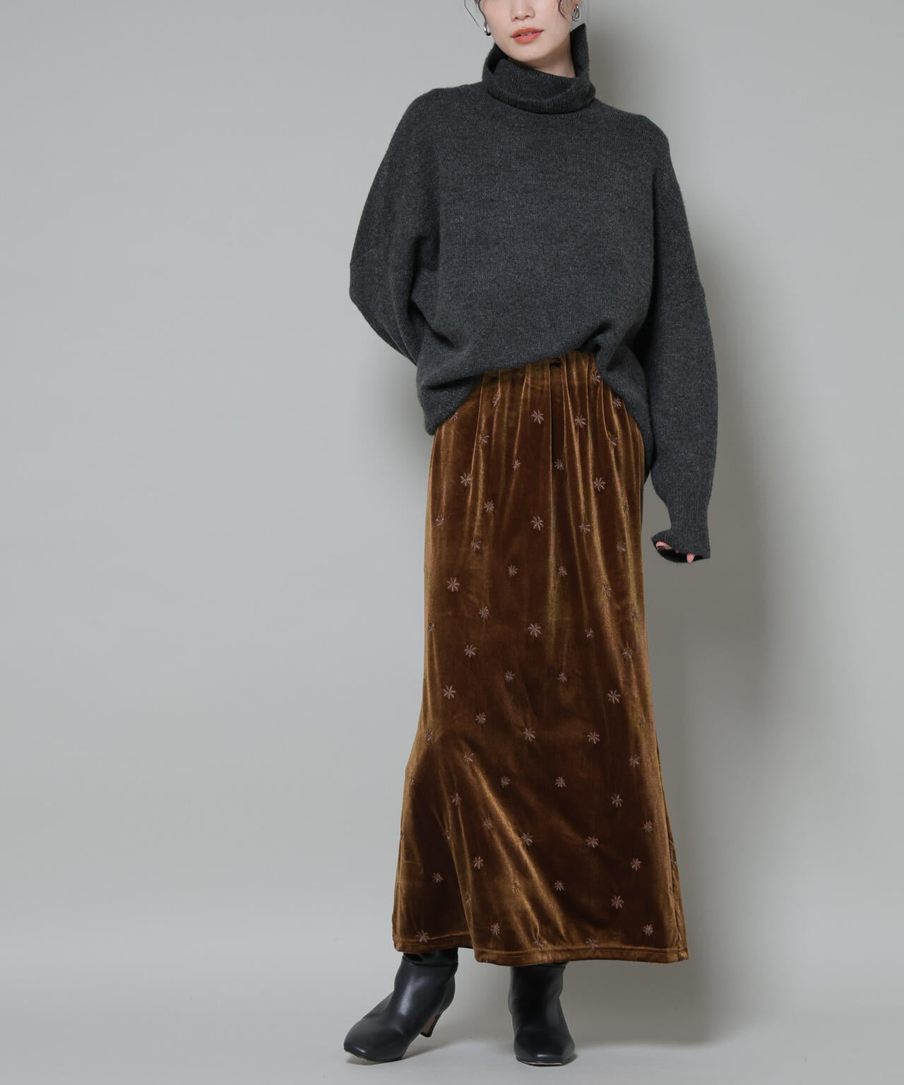 刺繍ベロアカットナロースカート(セットアップ可)