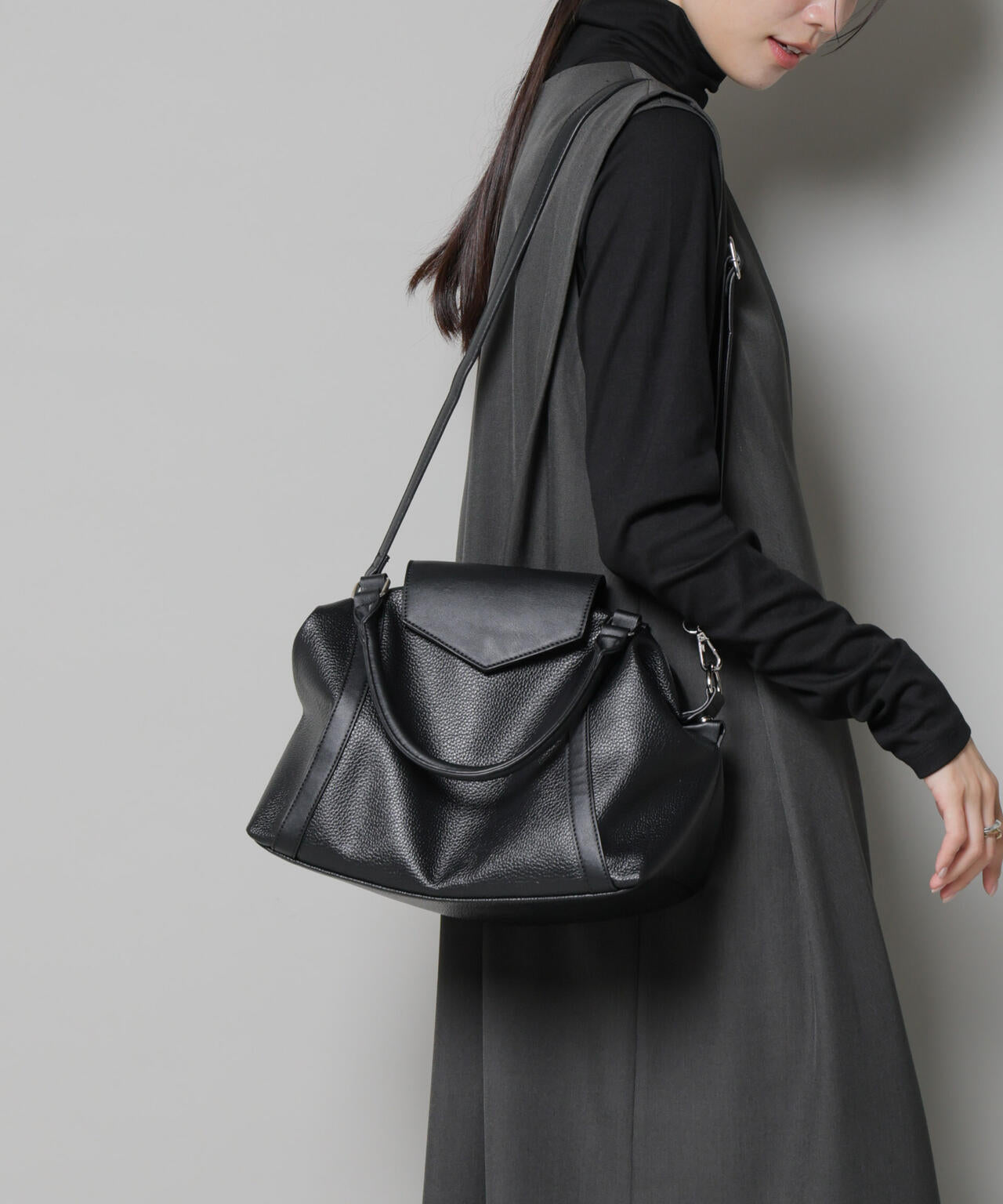 ショルダー付きフラップミニボストン