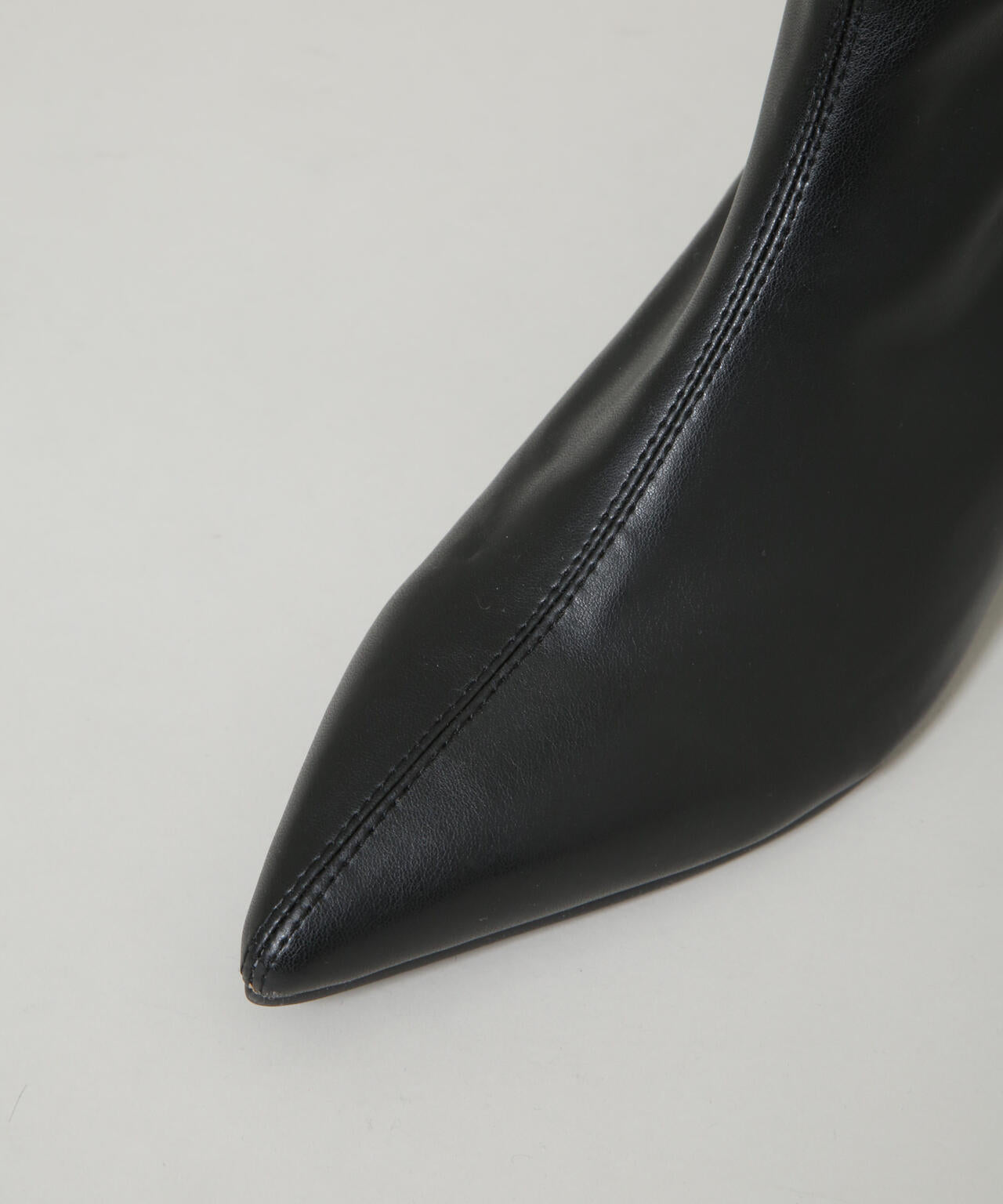 メタルモチーフ付きポインテッドトゥストレッチブーツ 6735236301