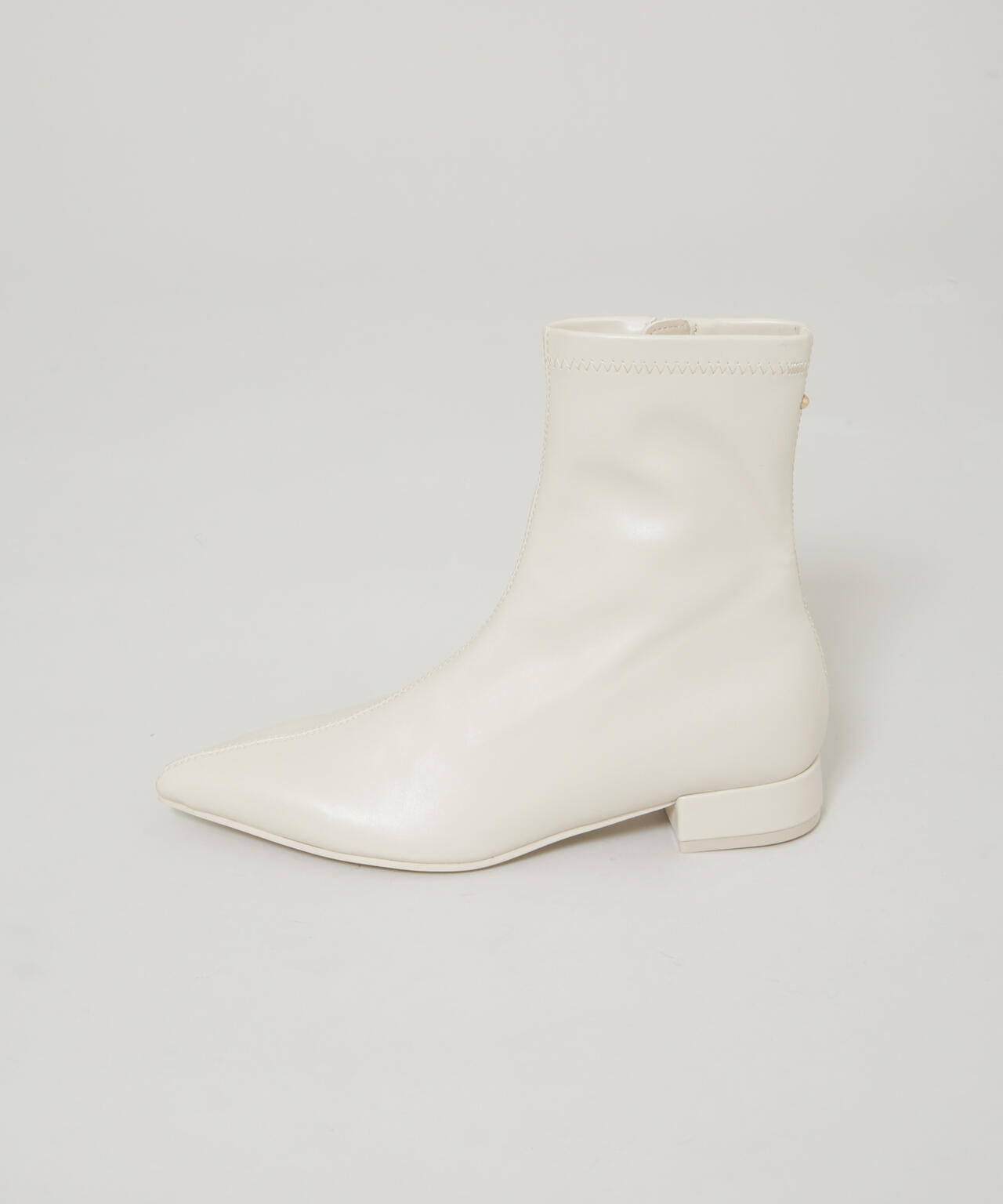 メタルモチーフ付きポインテッドトゥストレッチブーツ 6735236301