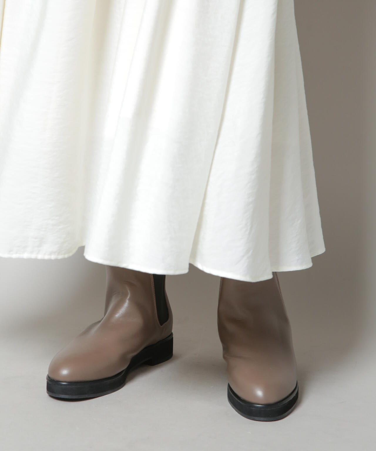 サイドゴアフラットブーツ
