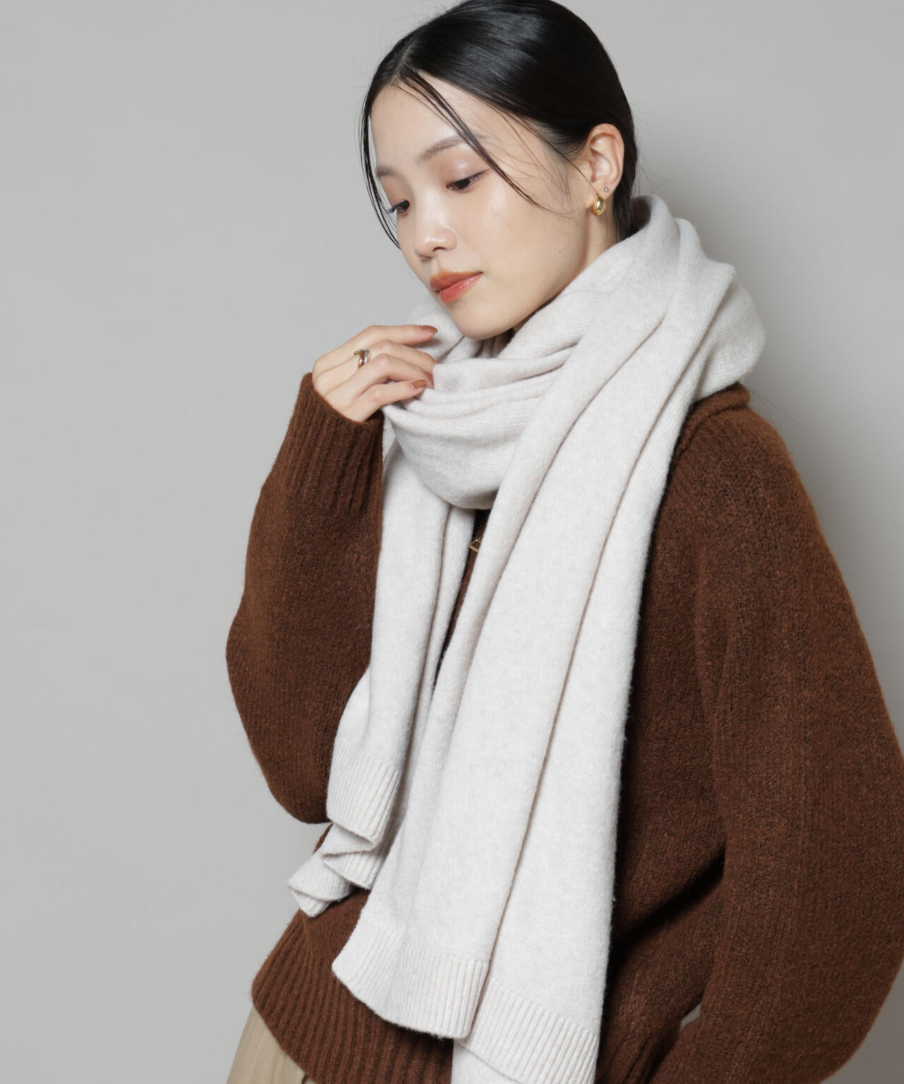 ボリュームニットストール