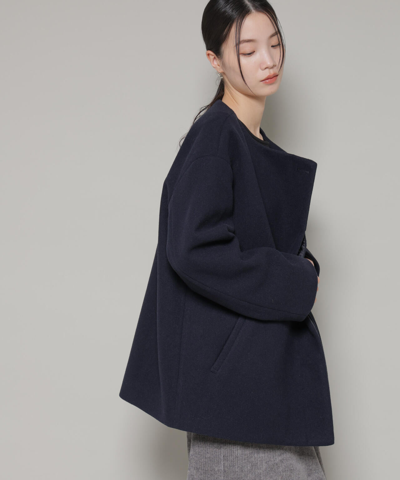 ノーカラーミドルコート 6736111302