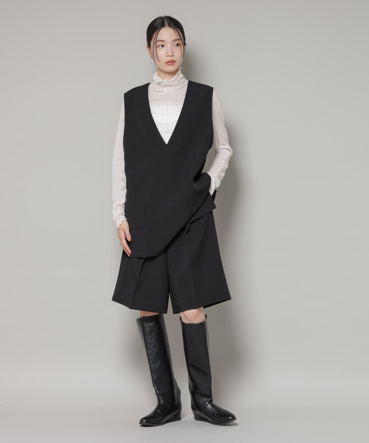 Vネックベスト×ハーフパンツ セットアップ 6736119301