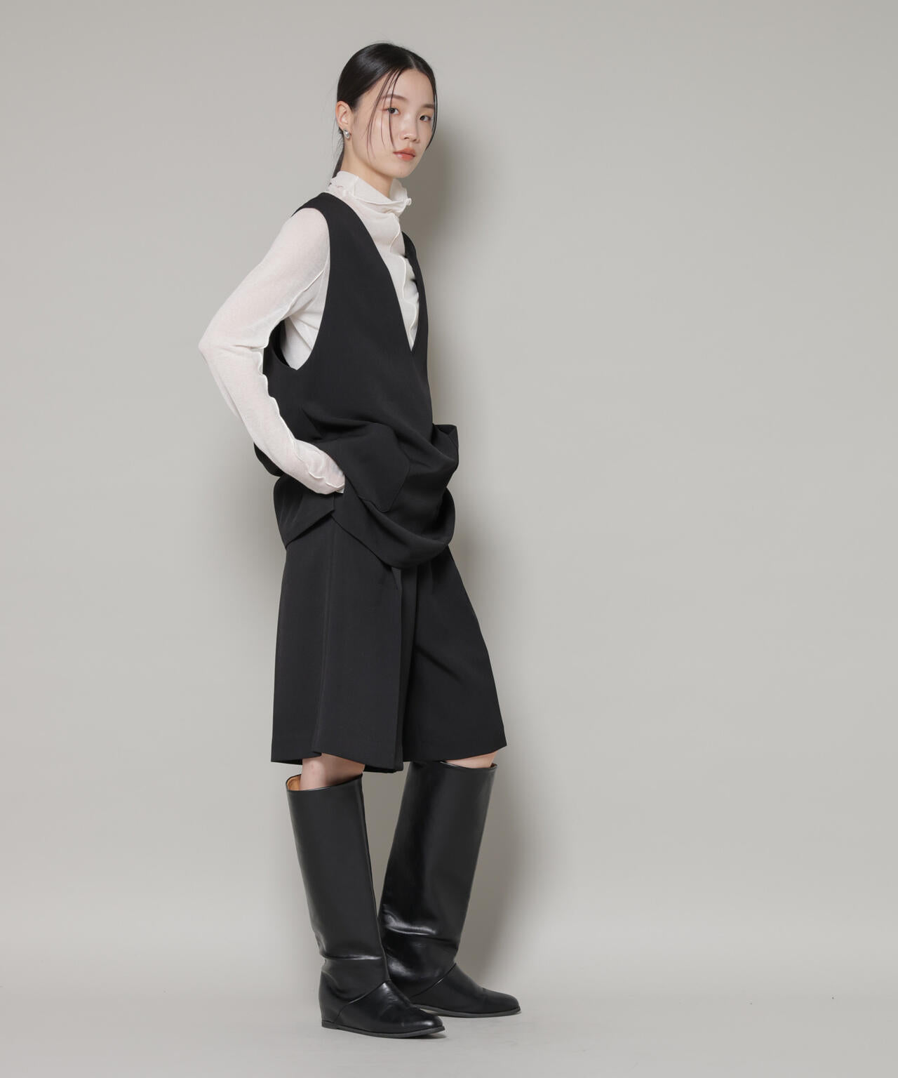 Vネックベスト×ハーフパンツ セットアップ 6736119301