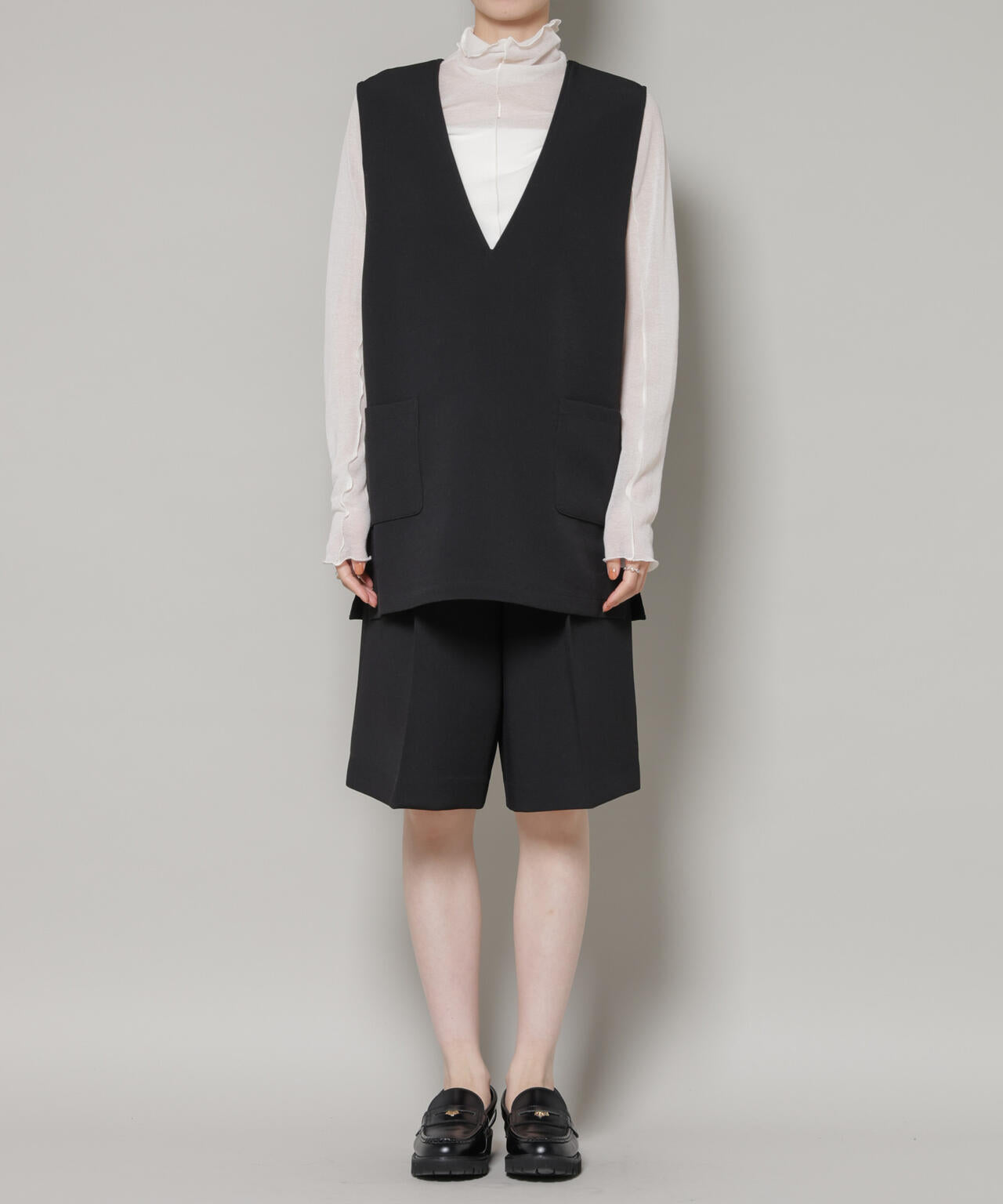 Vネックベスト×ハーフパンツ セットアップ 6736119301