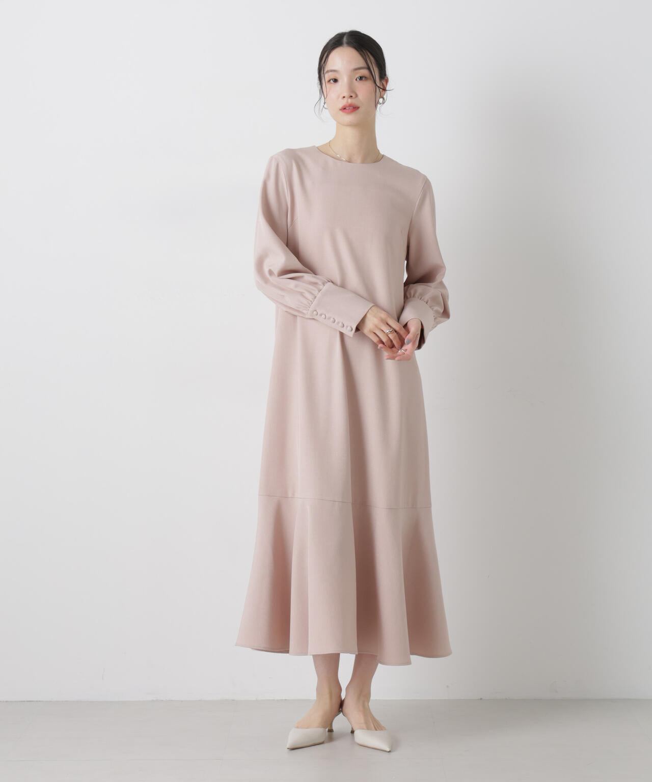 ヘムフレアクルミボタンスリーブワンピース 6736119309