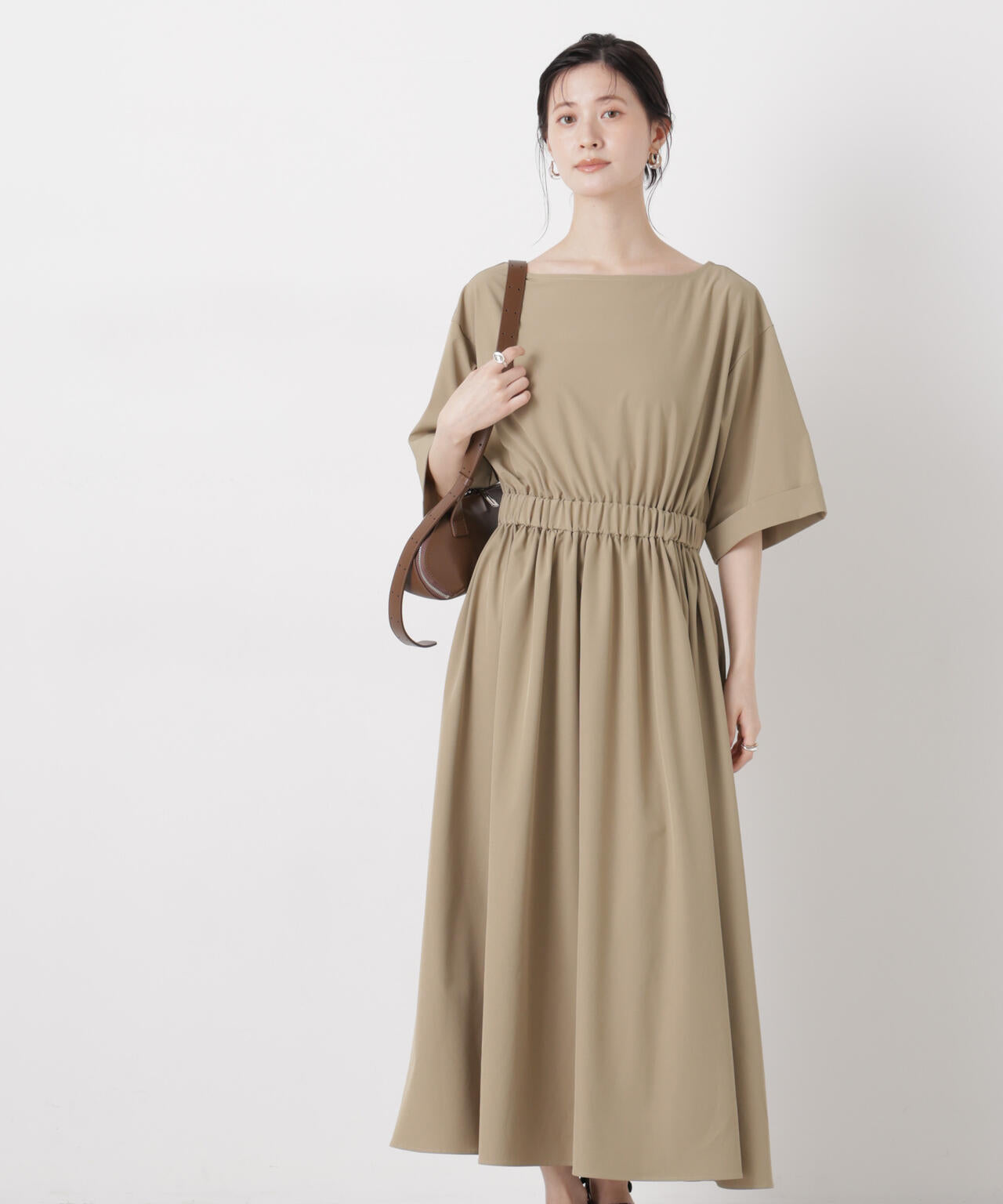 ウエストギャザーボートネックワンピース 6736119317