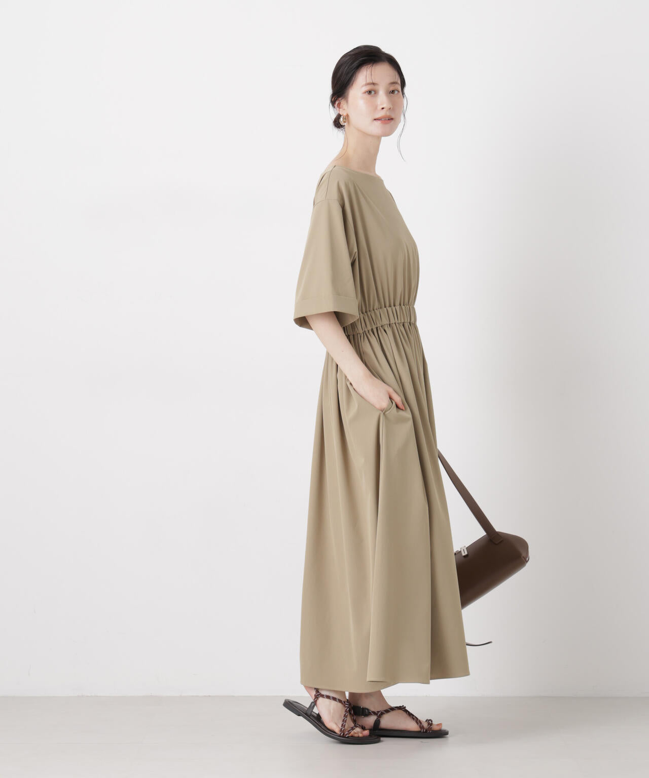 ウエストギャザーボートネックワンピース 6736119317